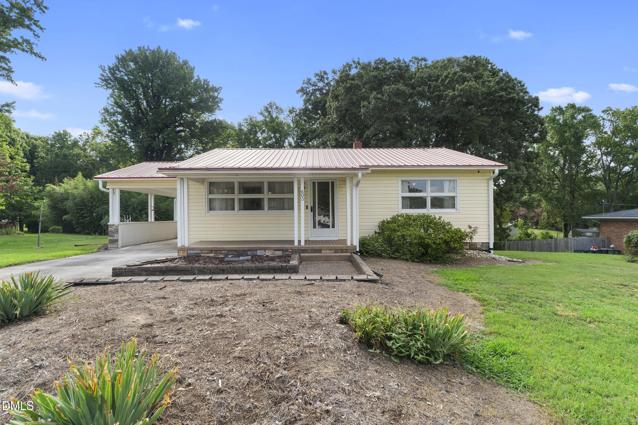 603 Duke Street Property Photo 2
