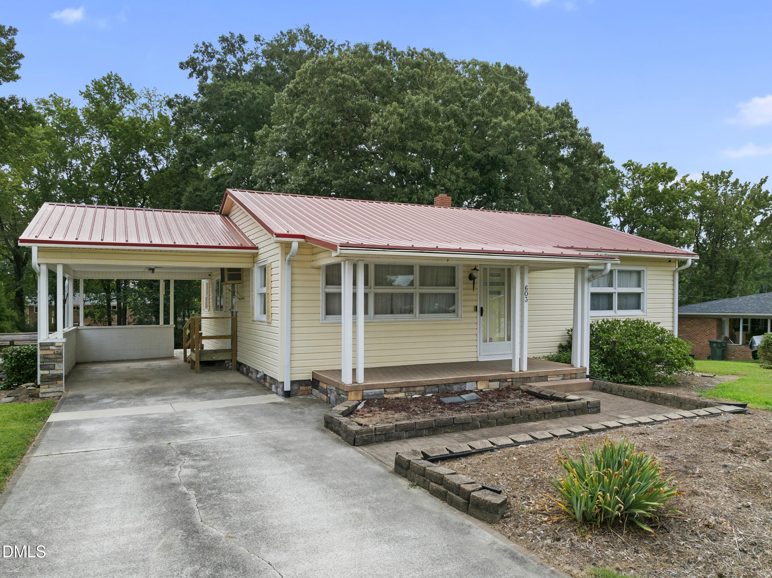 603 Duke Street Property Photo 4