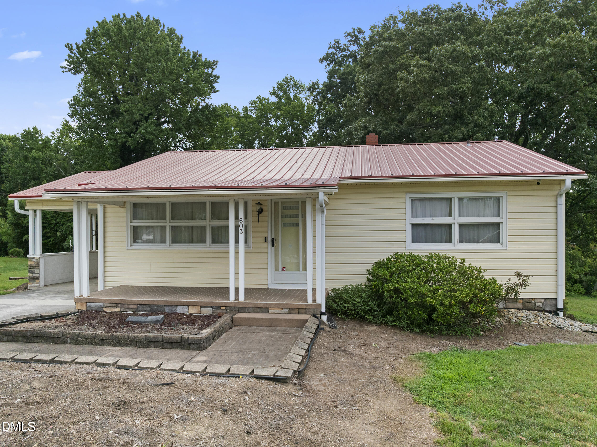 603 Duke Street Property Photo 6