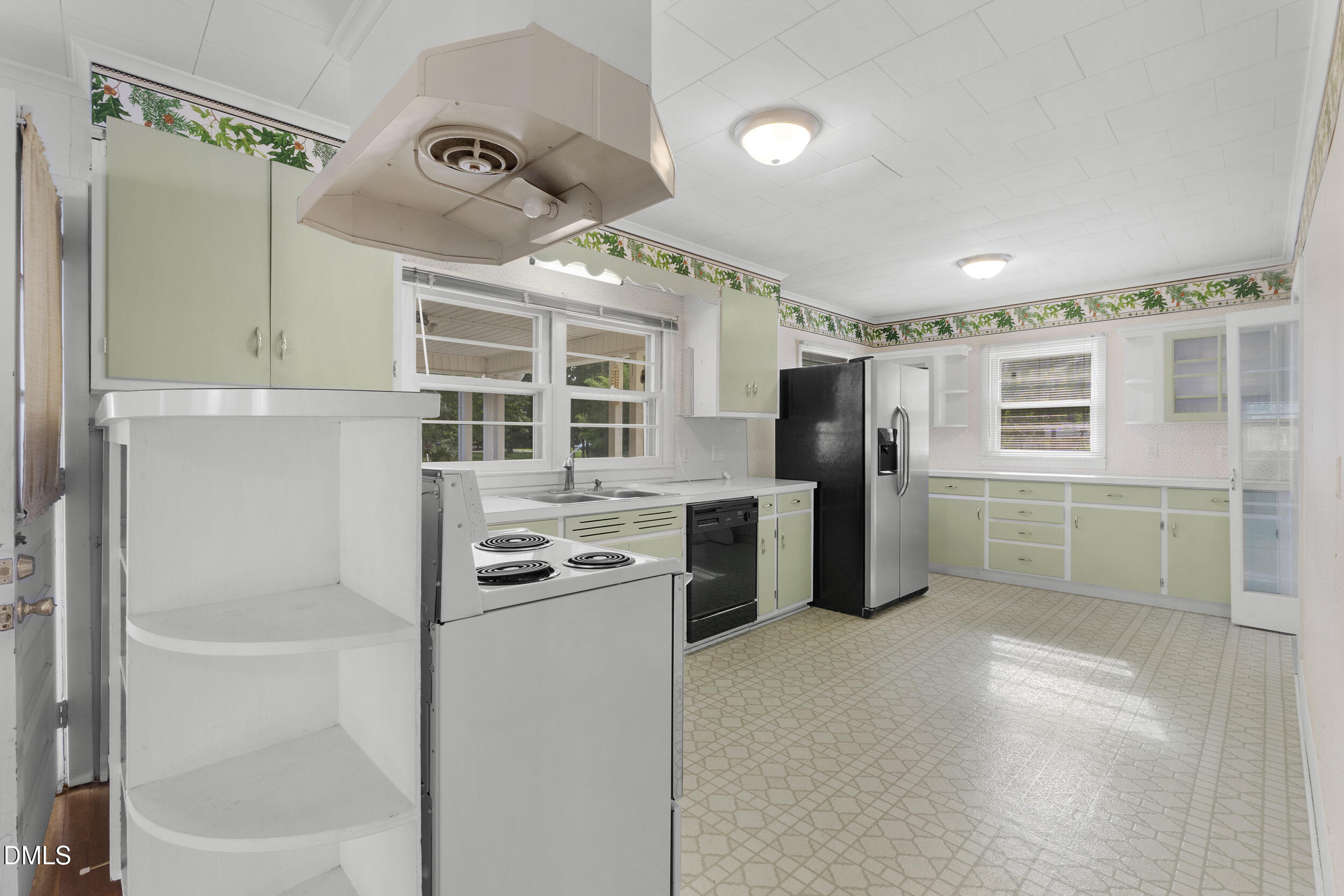 603 Duke Street Property Photo 12