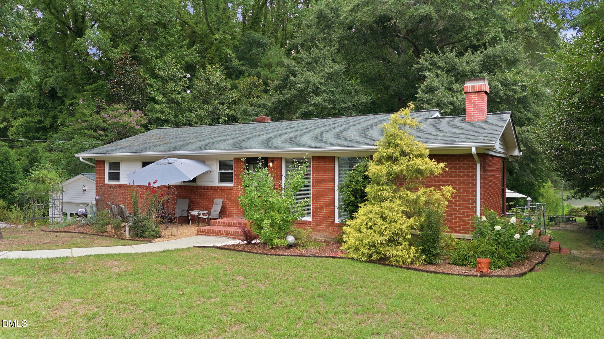 4013 Vesta Drive Property Photo 4