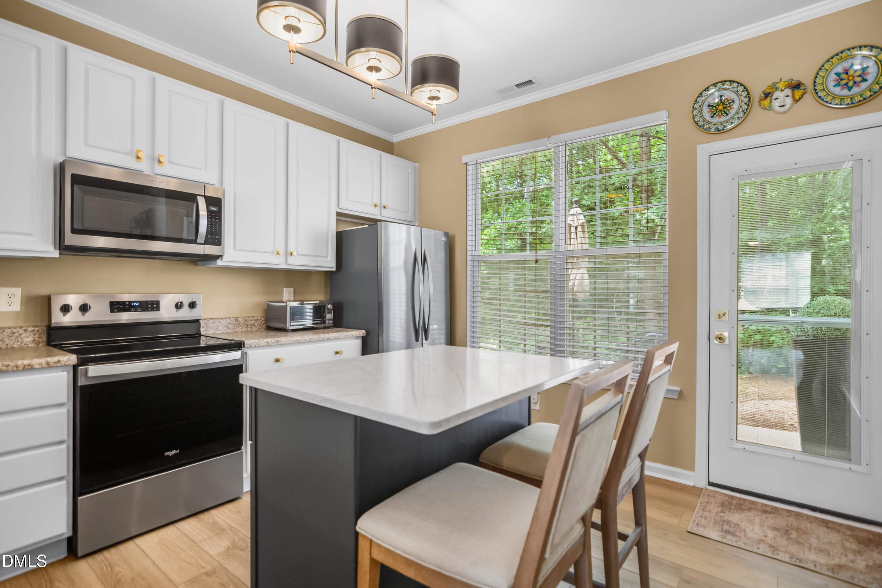 8227 City Loft Court Property Photo 8