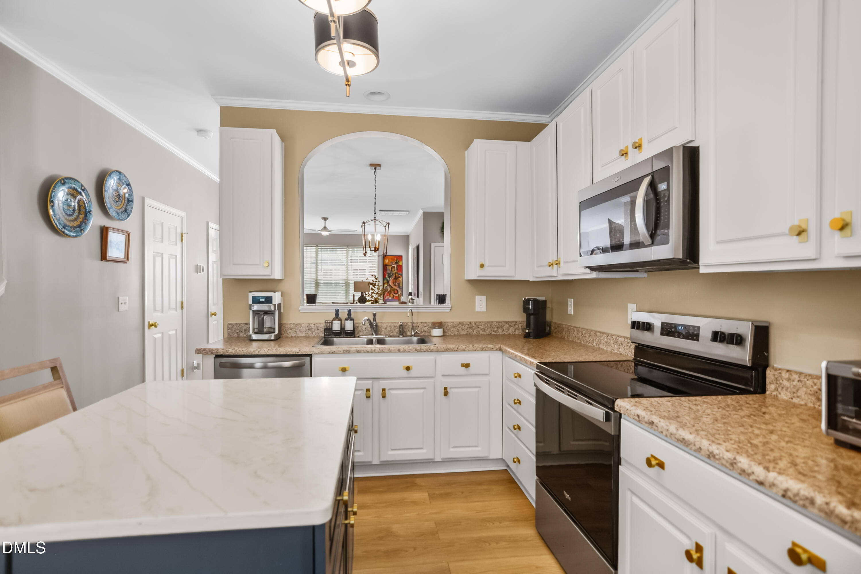 8227 City Loft Court Property Photo 11