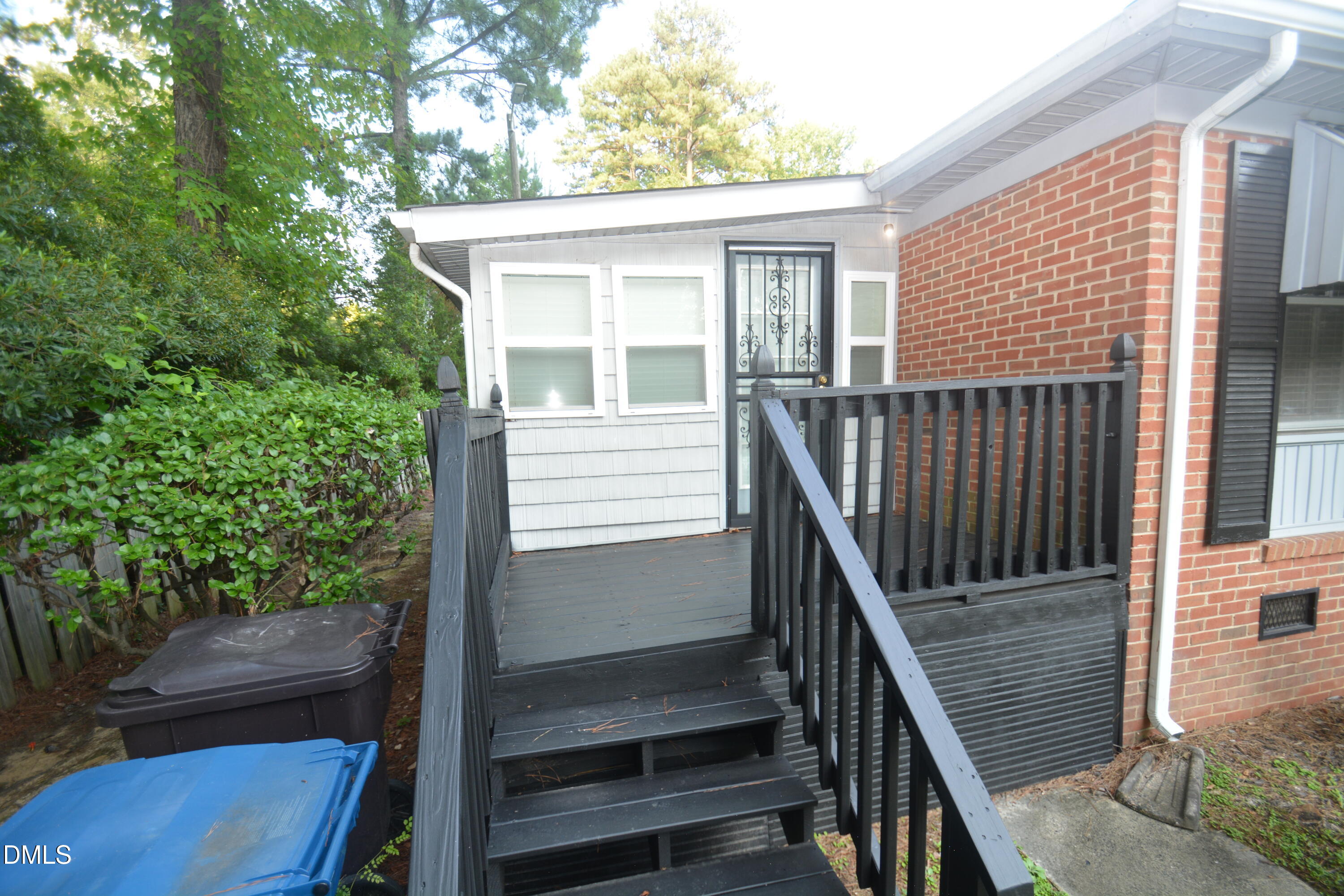 3407 Facade Property Photo 3