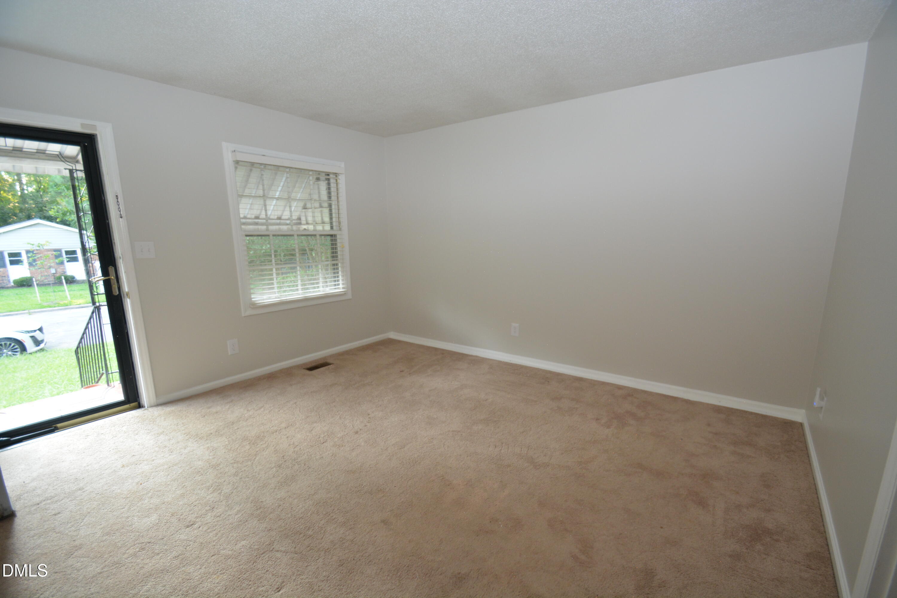 3407 Facade Property Photo 4