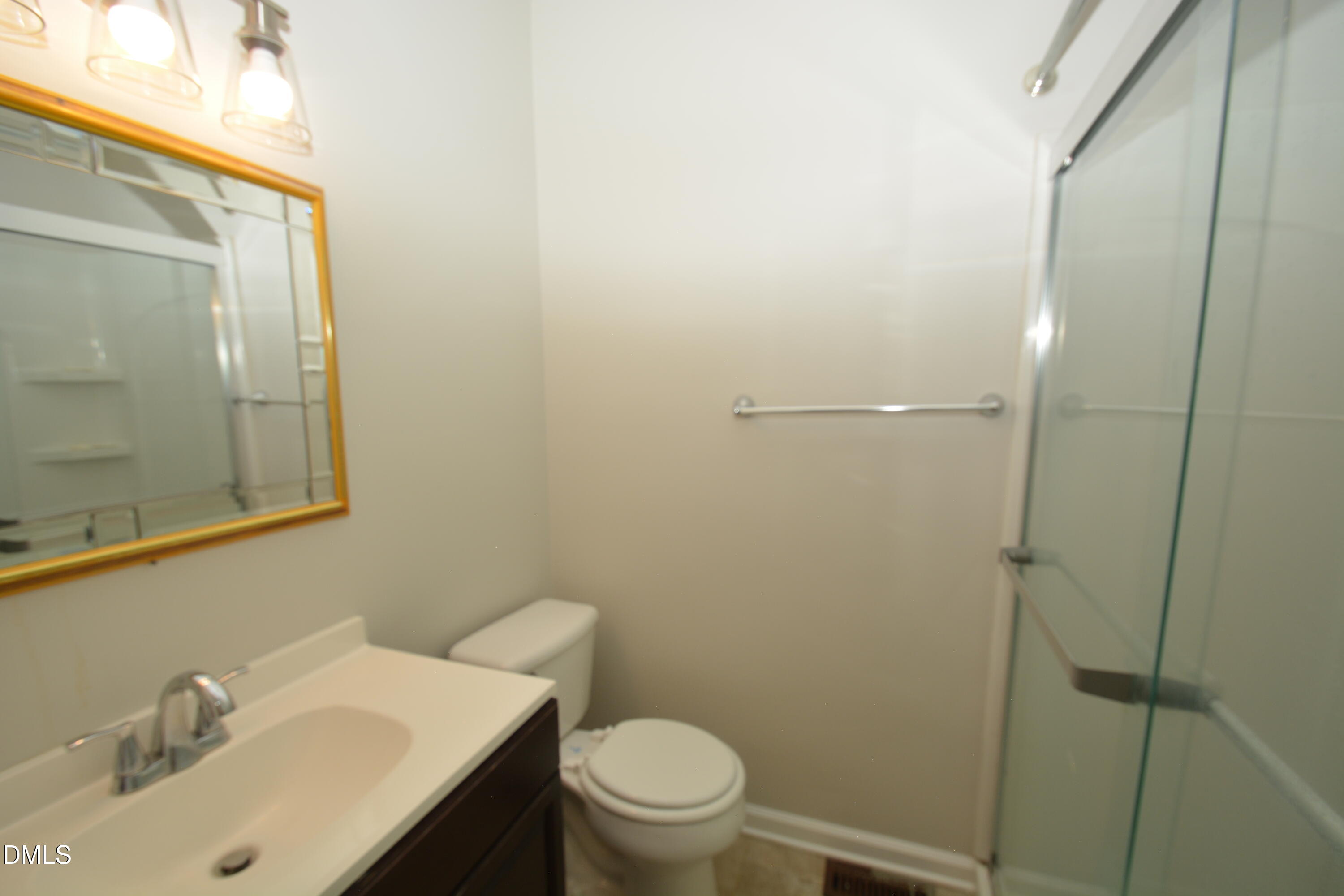 3407 Facade Property Photo 8