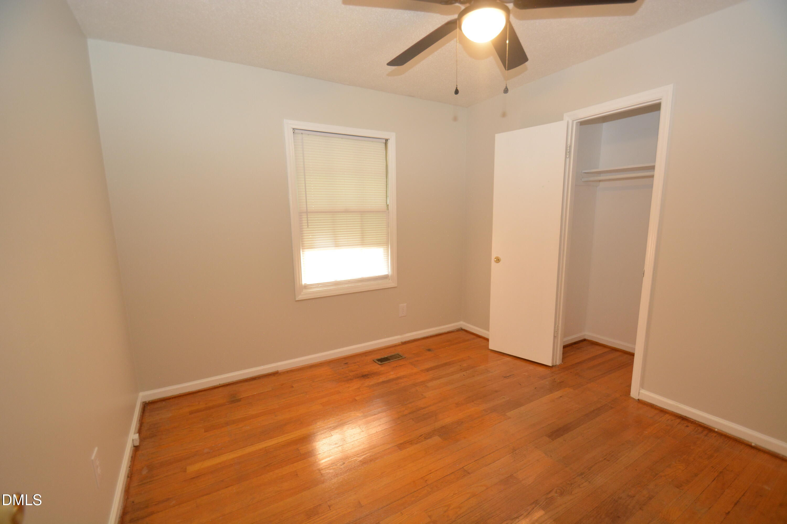 3407 Facade Property Photo 9
