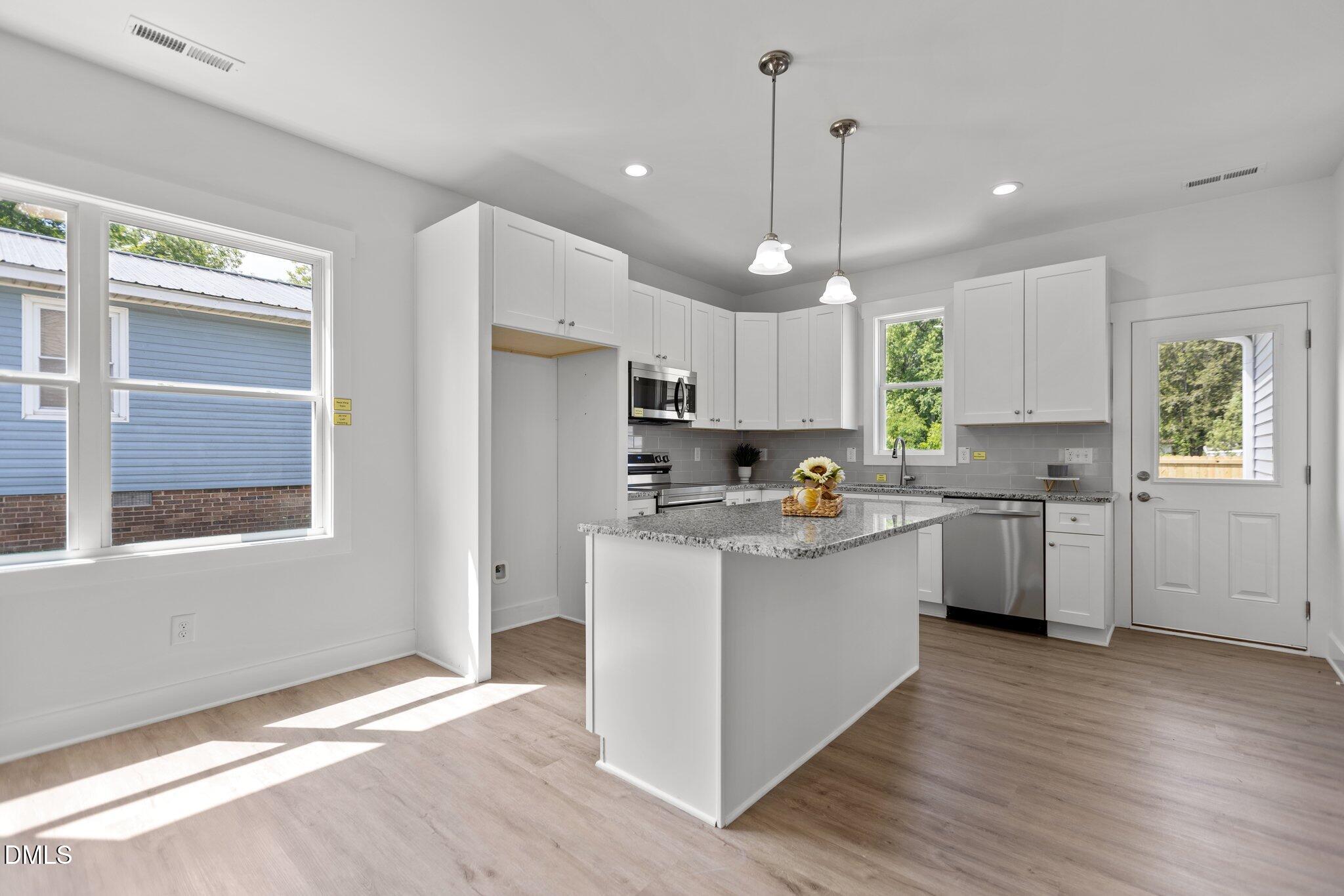 309 E Harnett Street Property Photo 6
