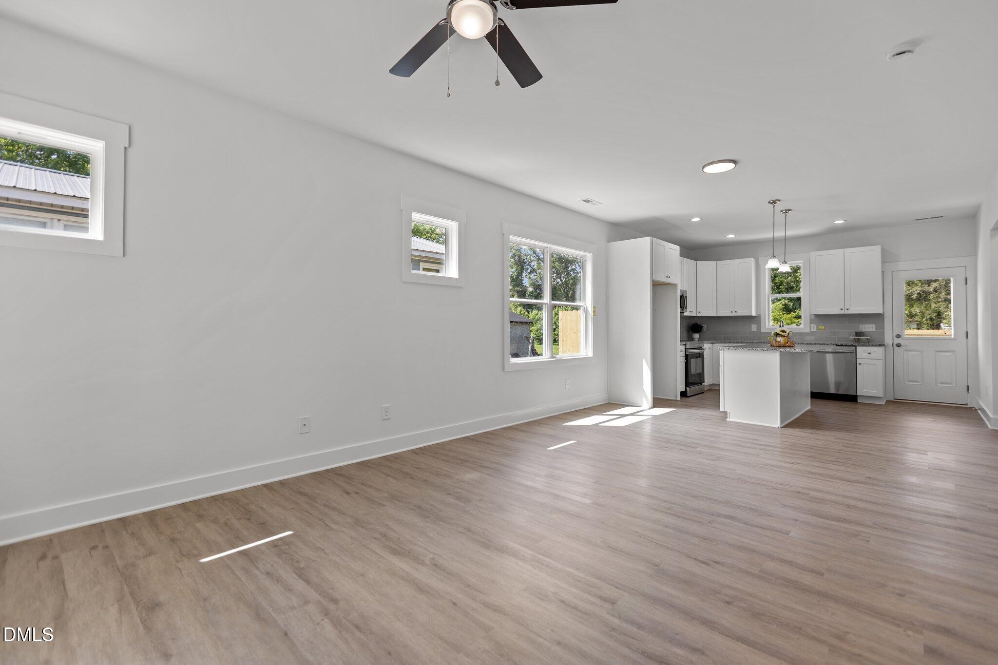 309 E Harnett Street Property Photo 7