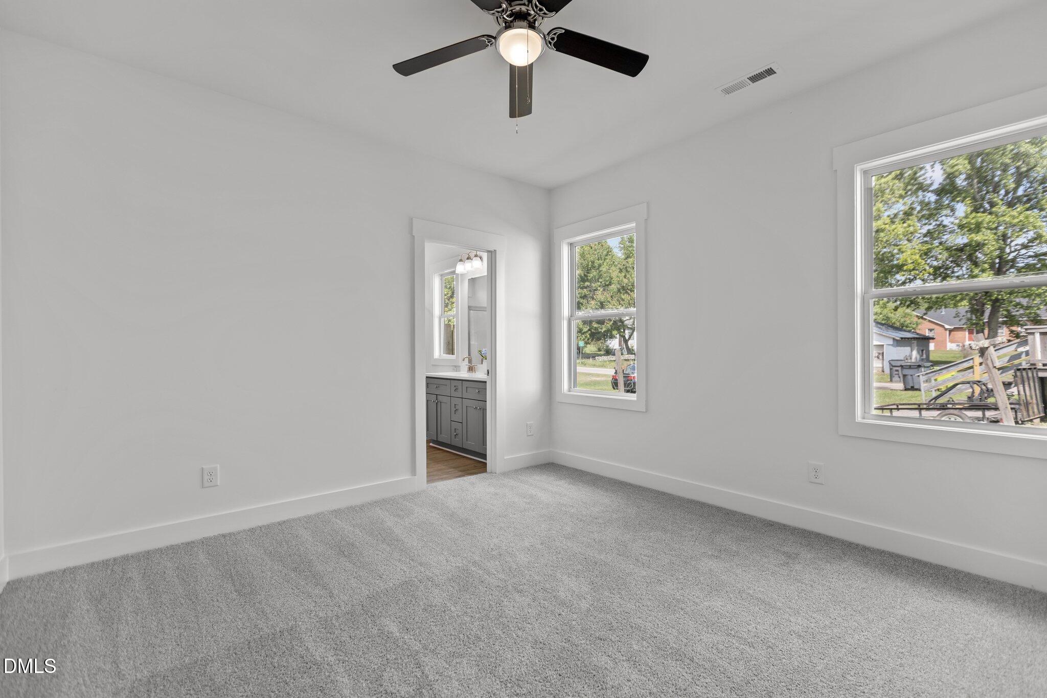 309 E Harnett Street Property Photo 16