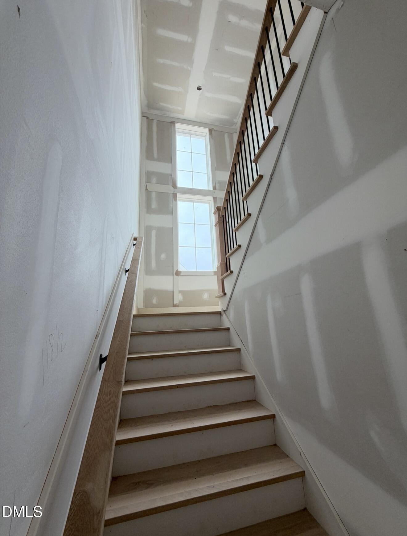 1044 Azalea Garden Circle Property Photo 3