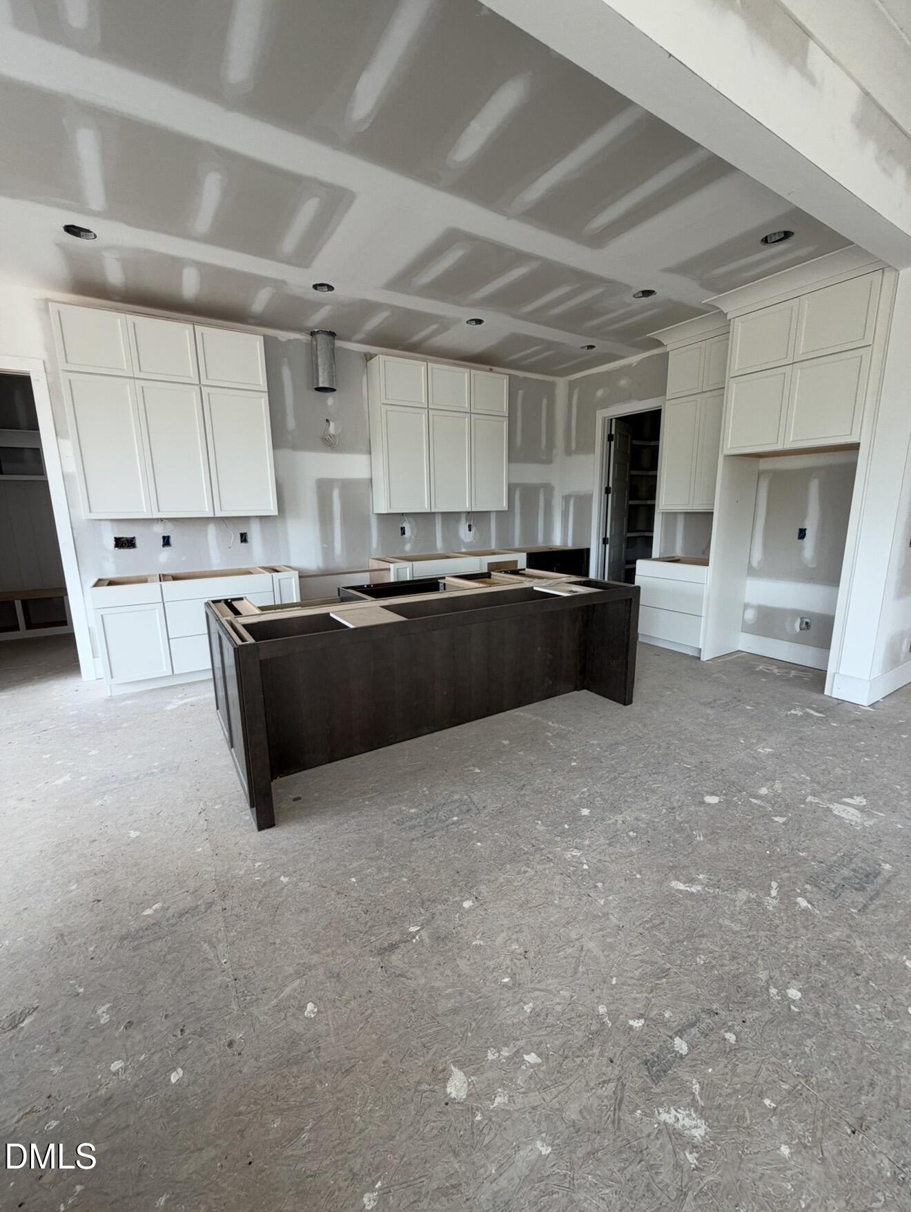 1044 Azalea Garden Circle Property Photo 5