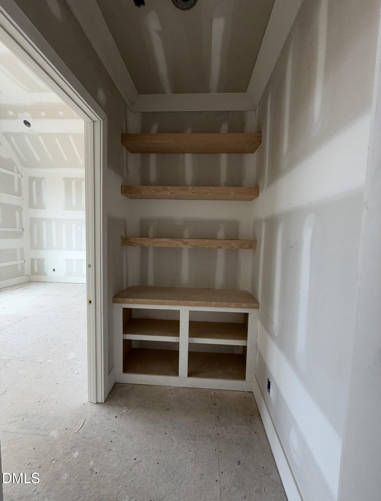 1044 Azalea Garden Circle Property Photo 8