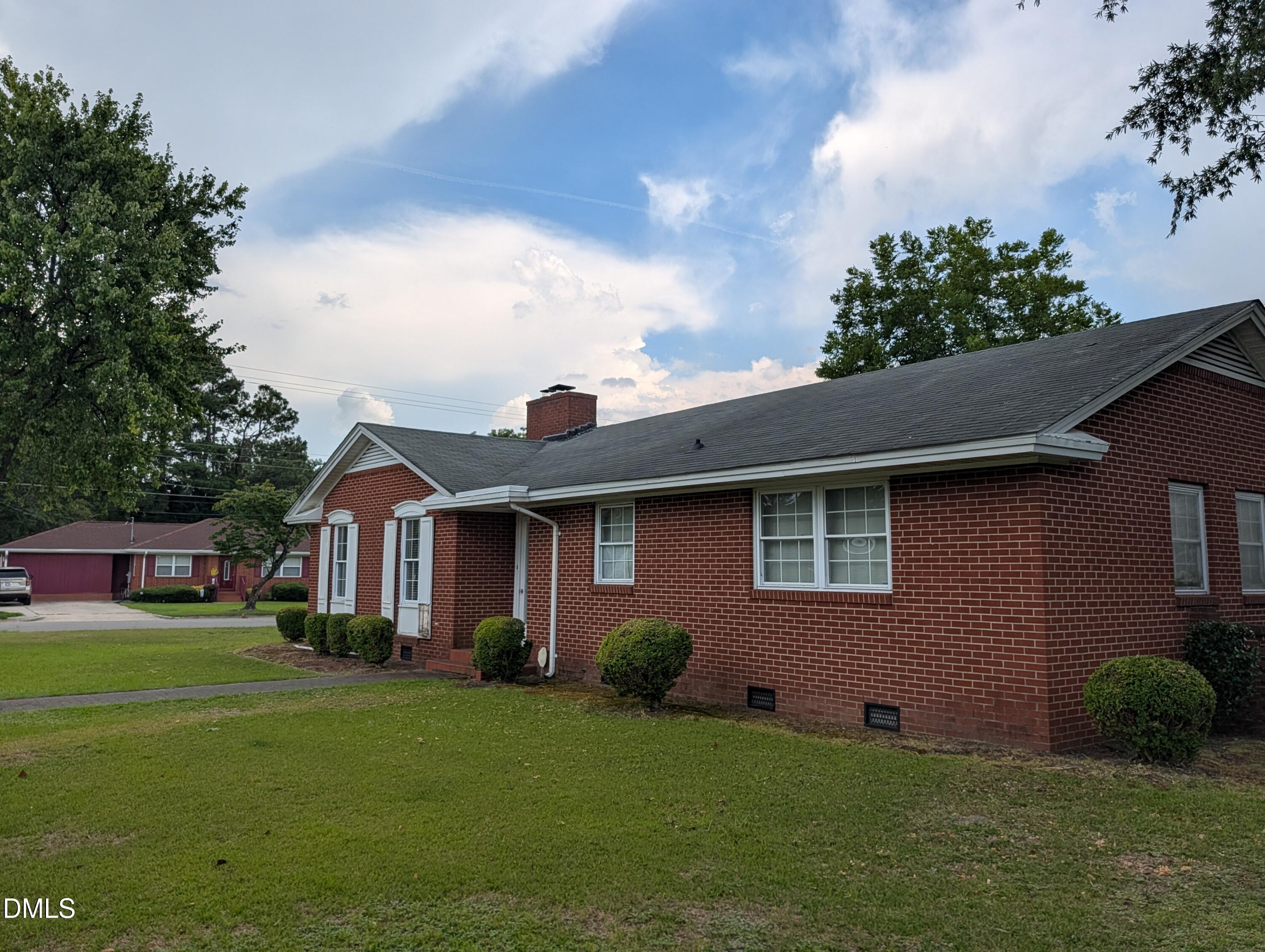 1708 Laurel Street Property Photo 2