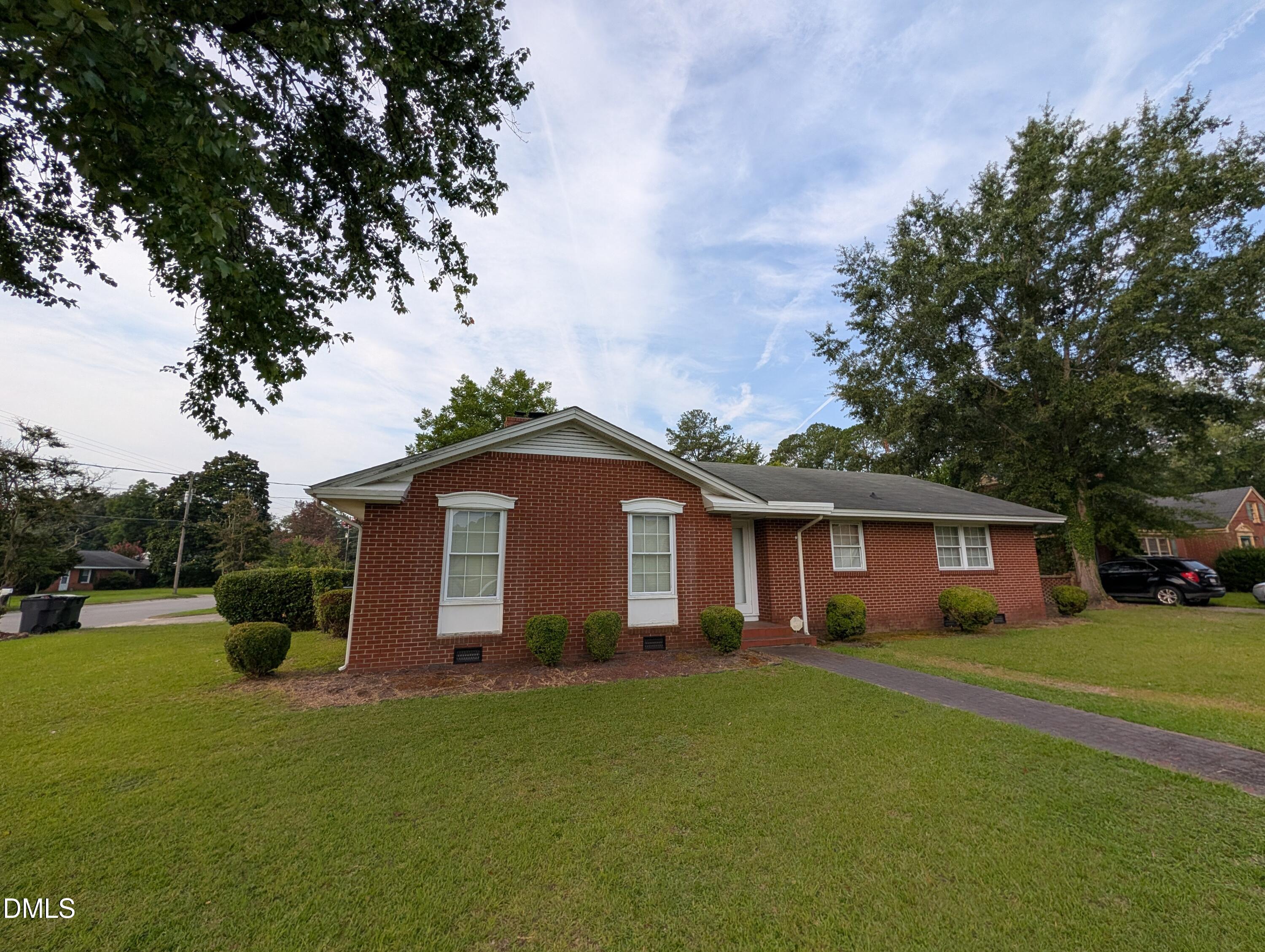 1708 Laurel Street Property Photo 4
