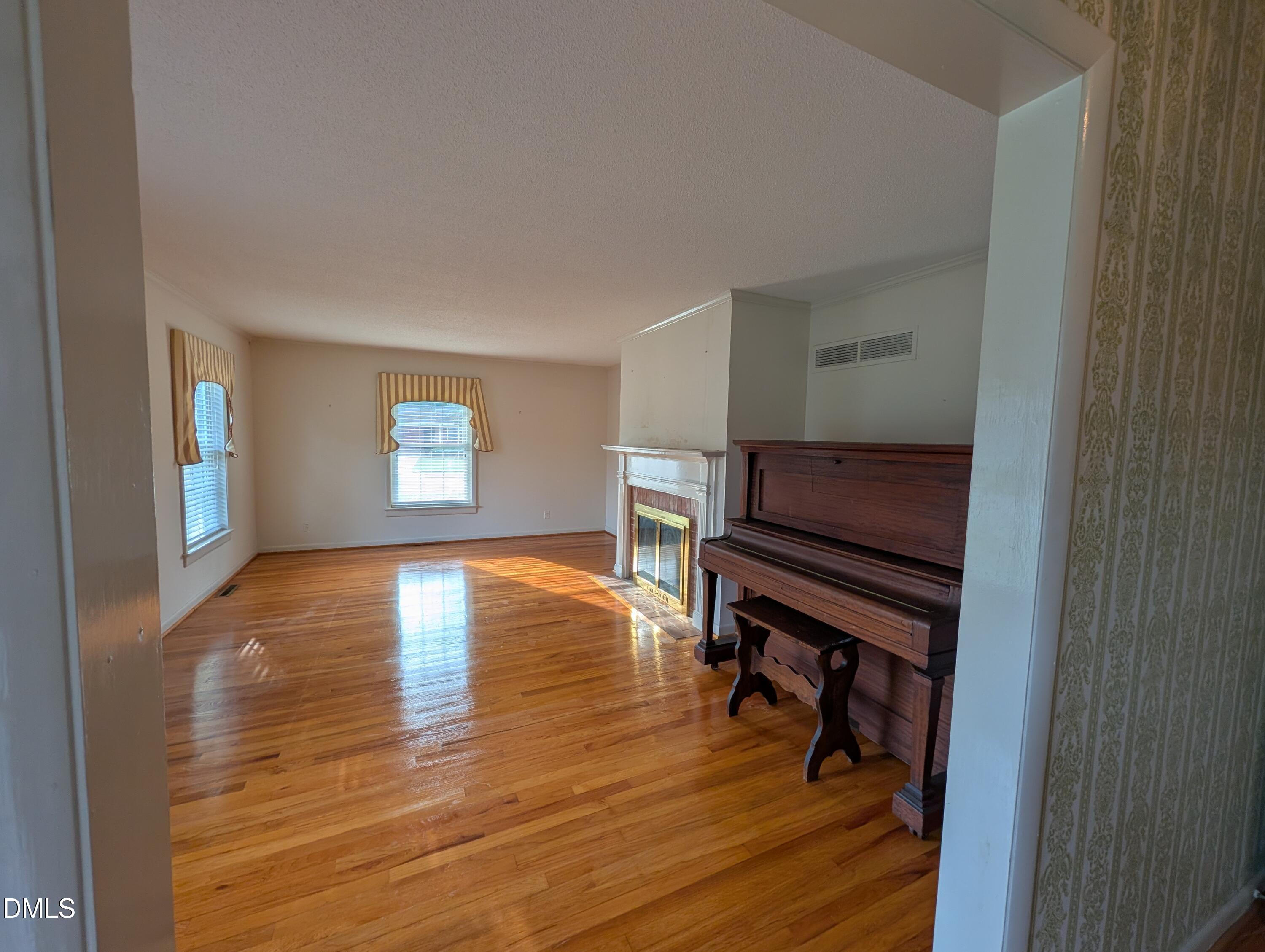 1708 Laurel Street Property Photo 7