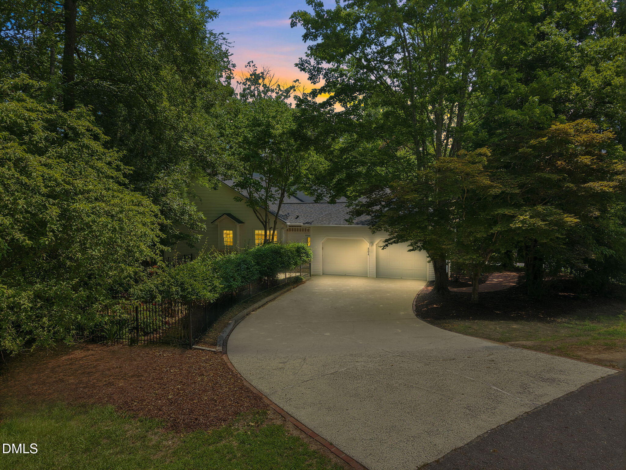 804 Millcroft Property Photo 2