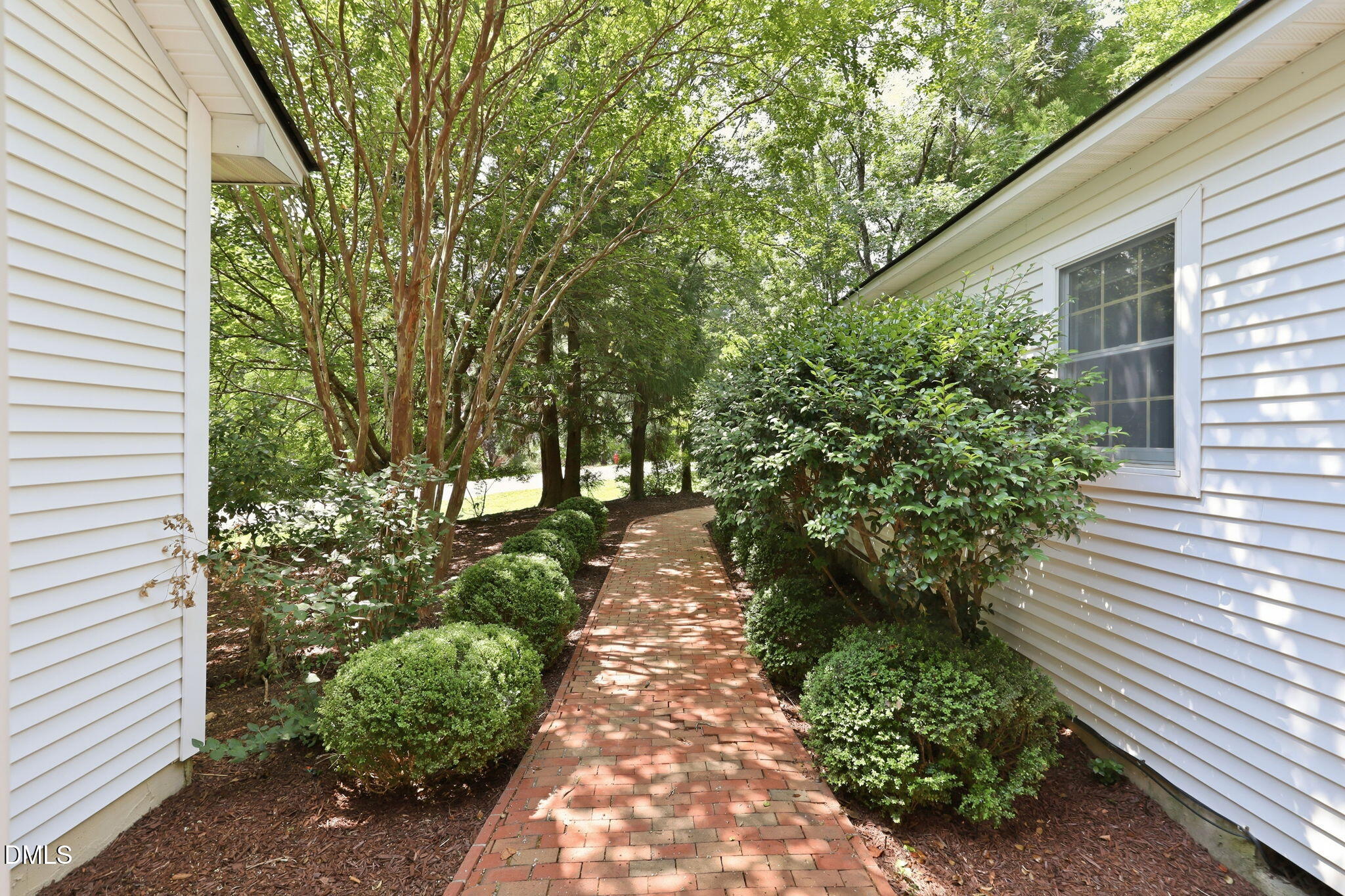 804 Millcroft Property Photo 20