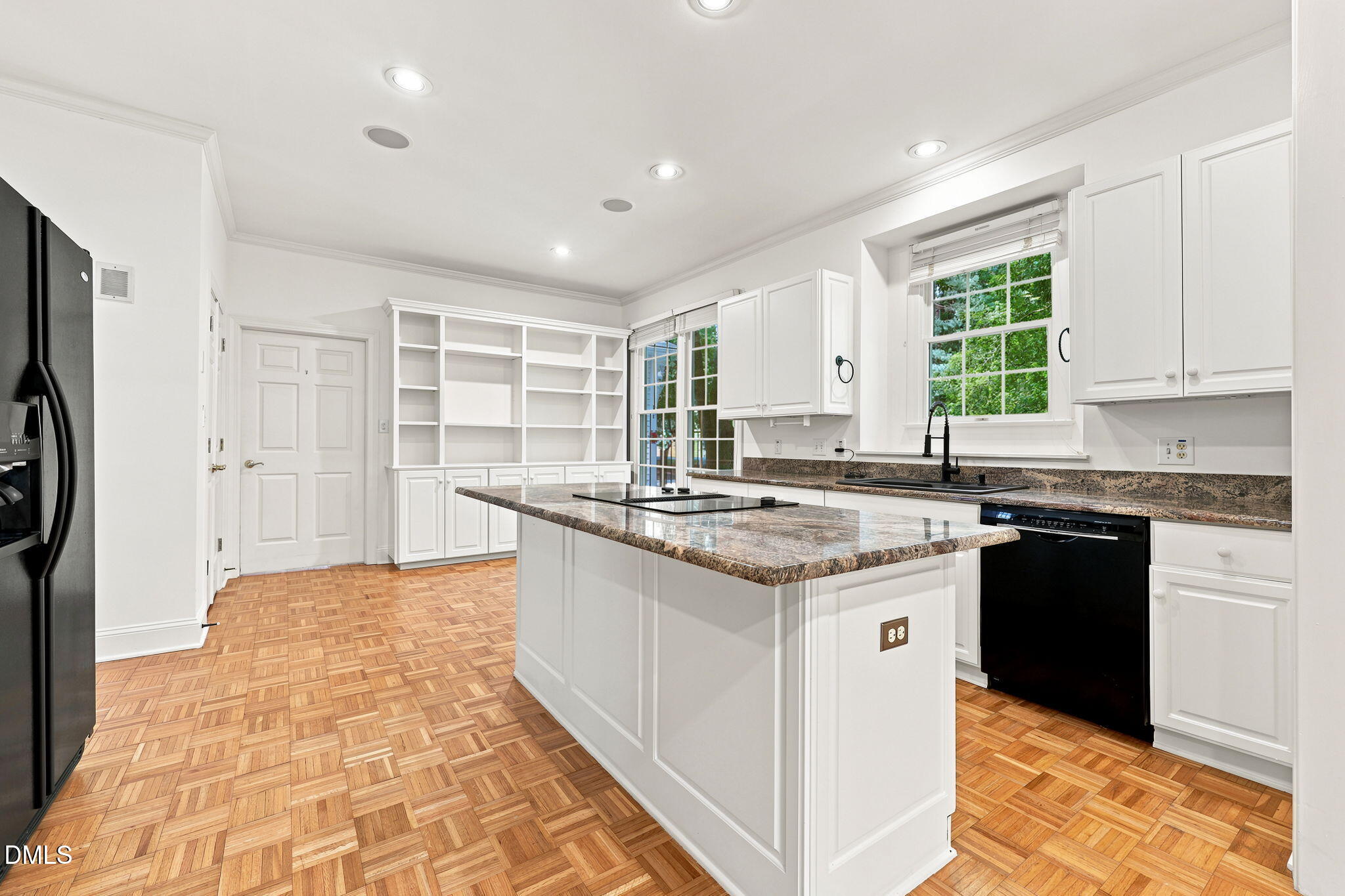 804 Millcroft Property Photo 31