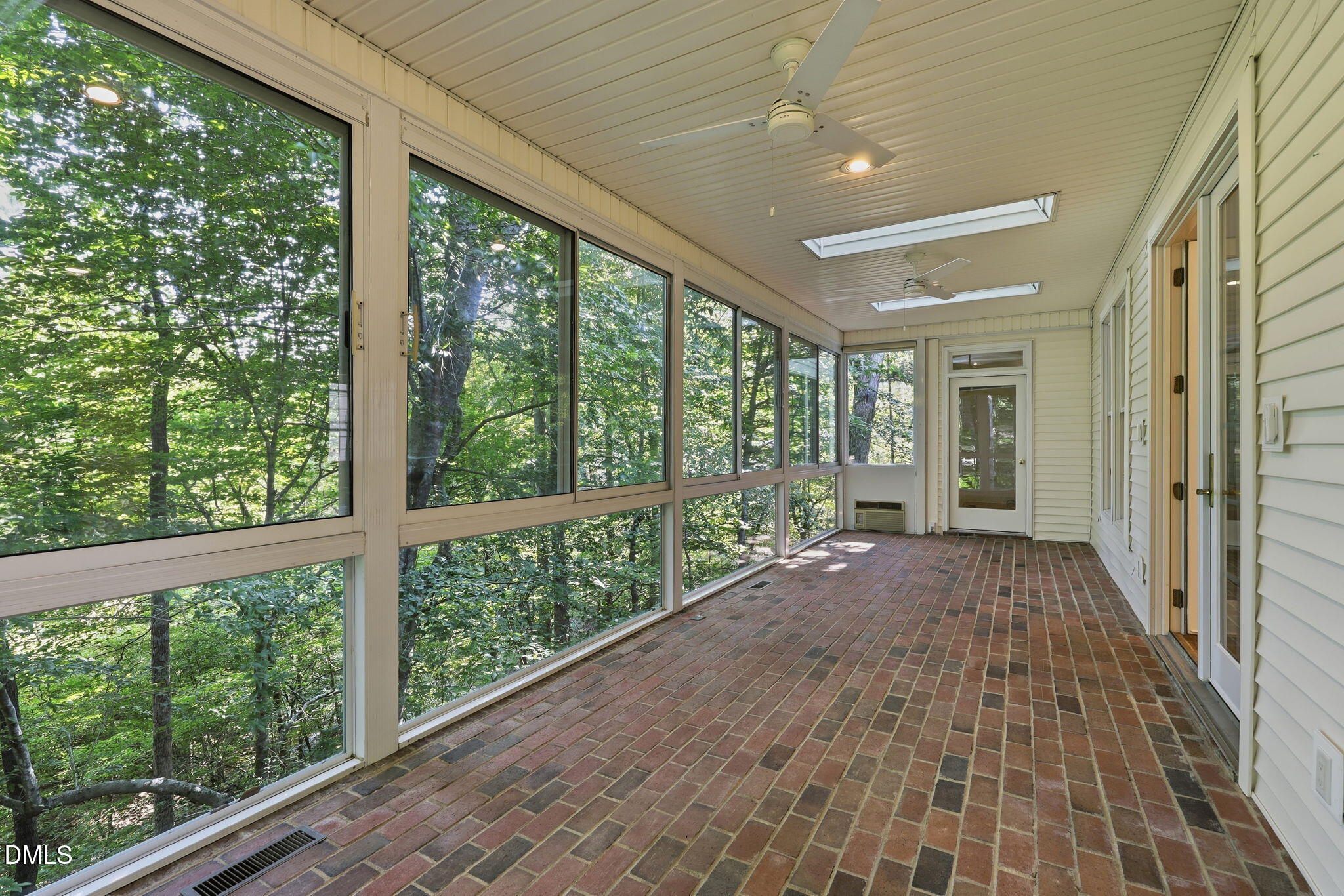 804 Millcroft Property Photo 37