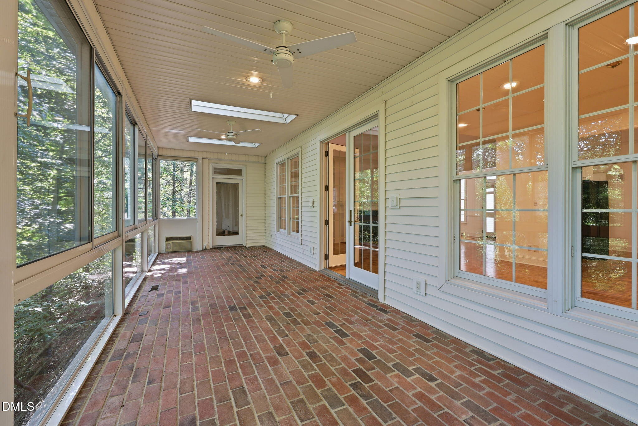 804 Millcroft Property Photo 38