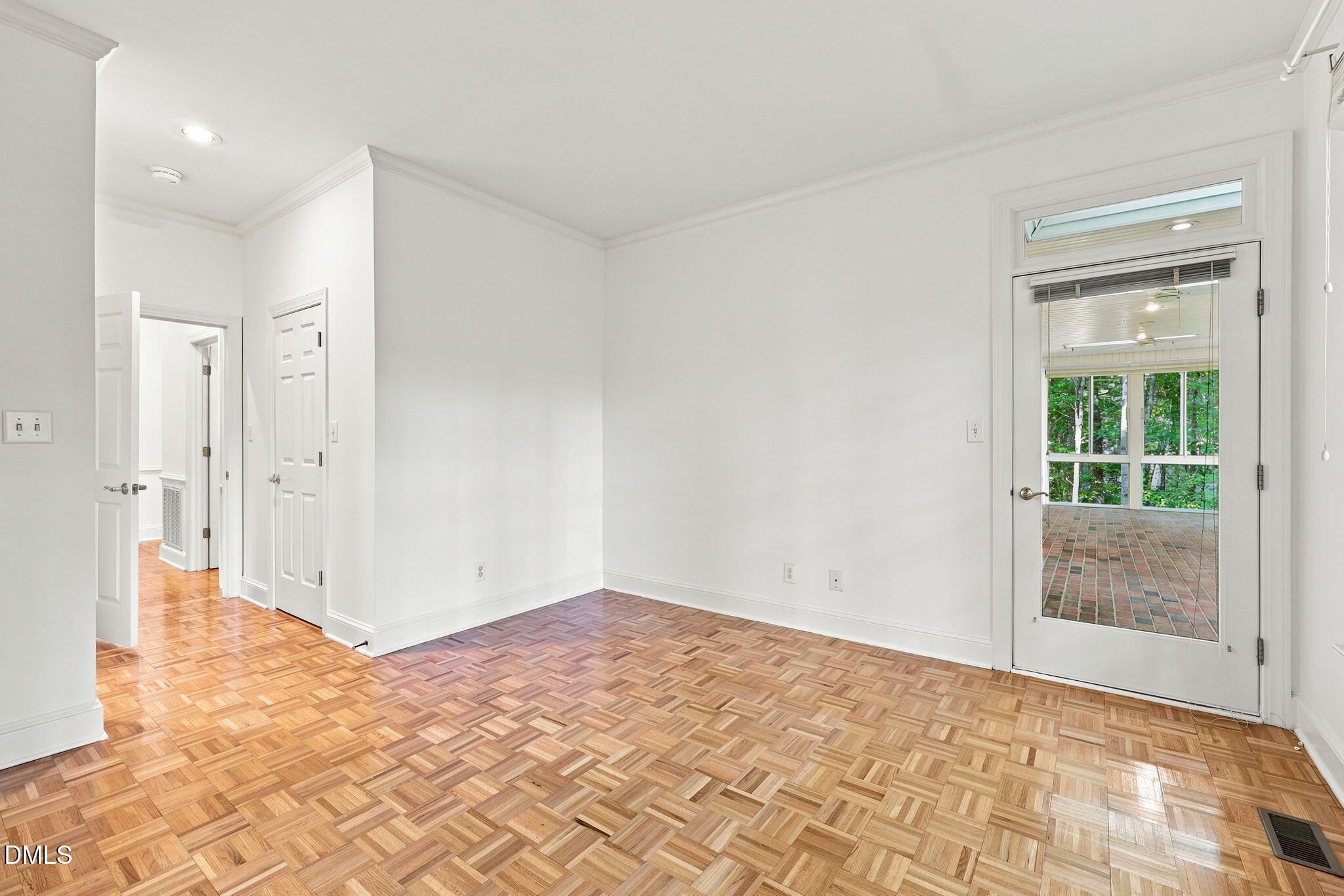 804 Millcroft Property Photo 47