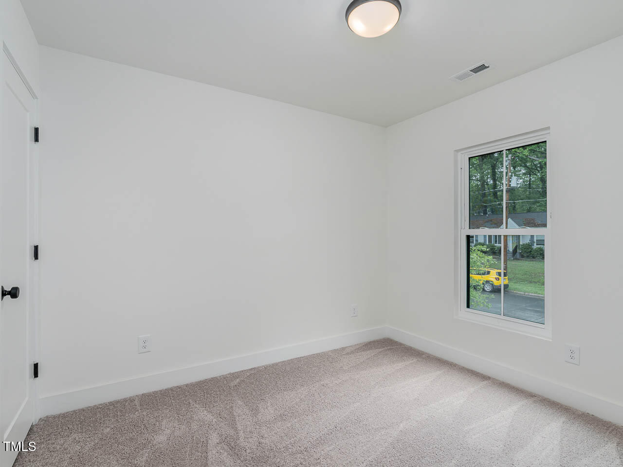 614 E Ellerbee Street Property Photo 12