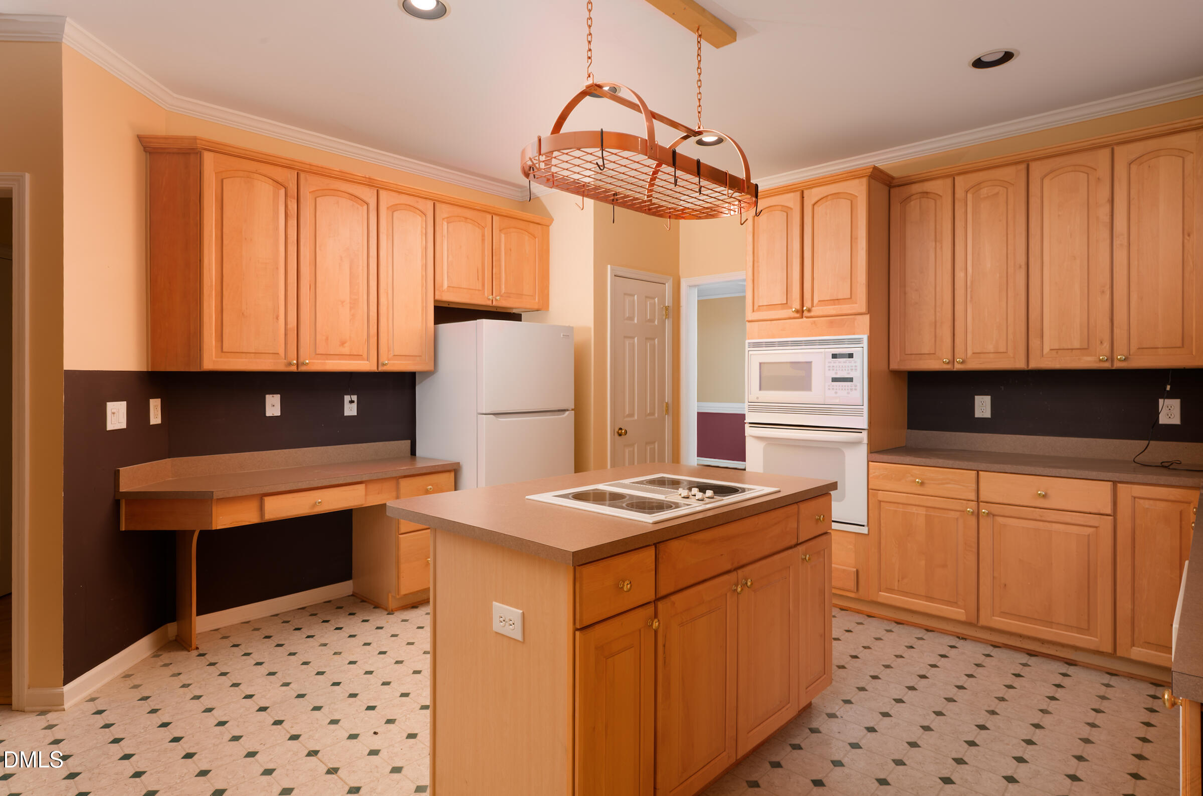 533 Carriage Woods Circle Property Photo 7