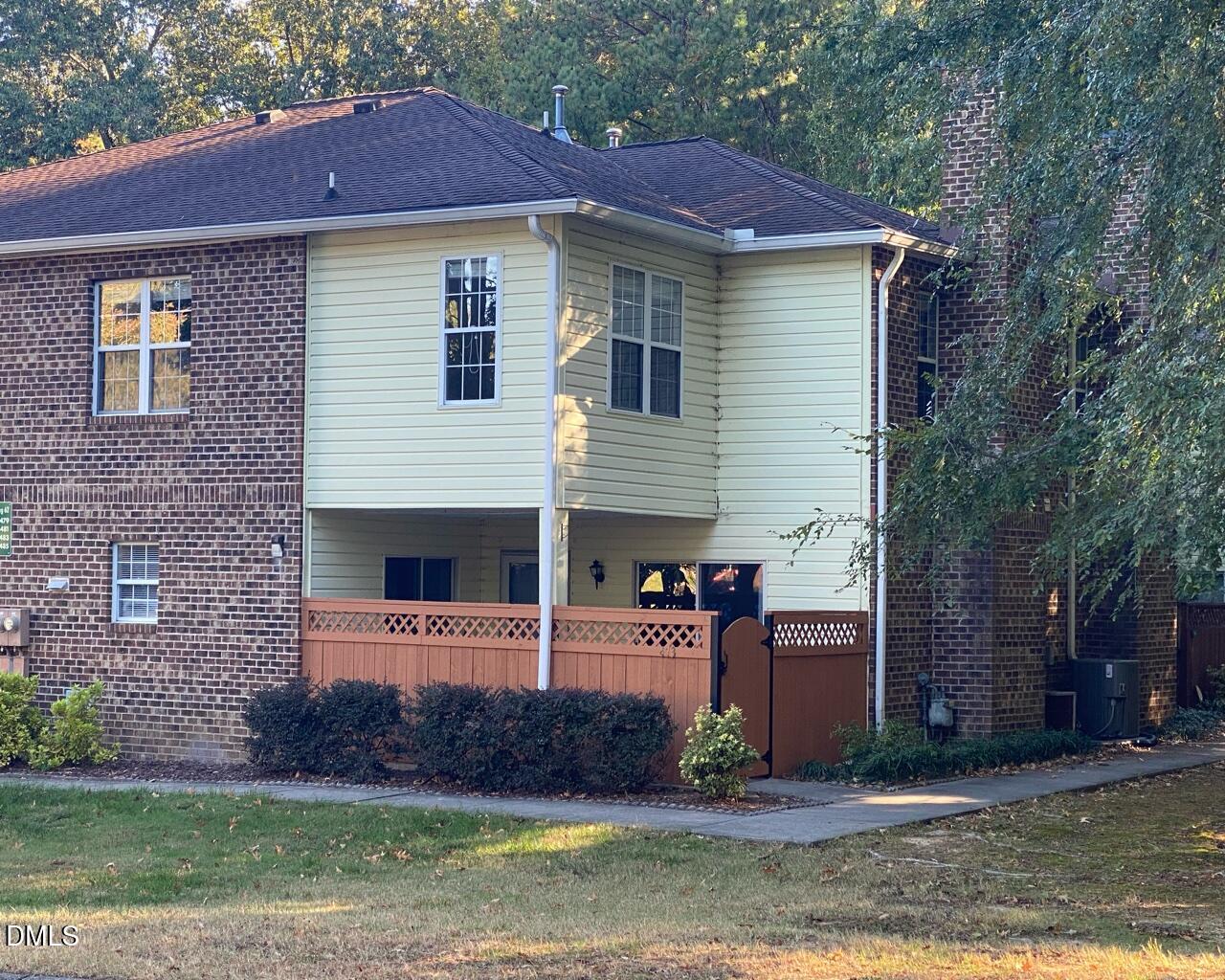 473 Summerwalk Circle Property Photo 1