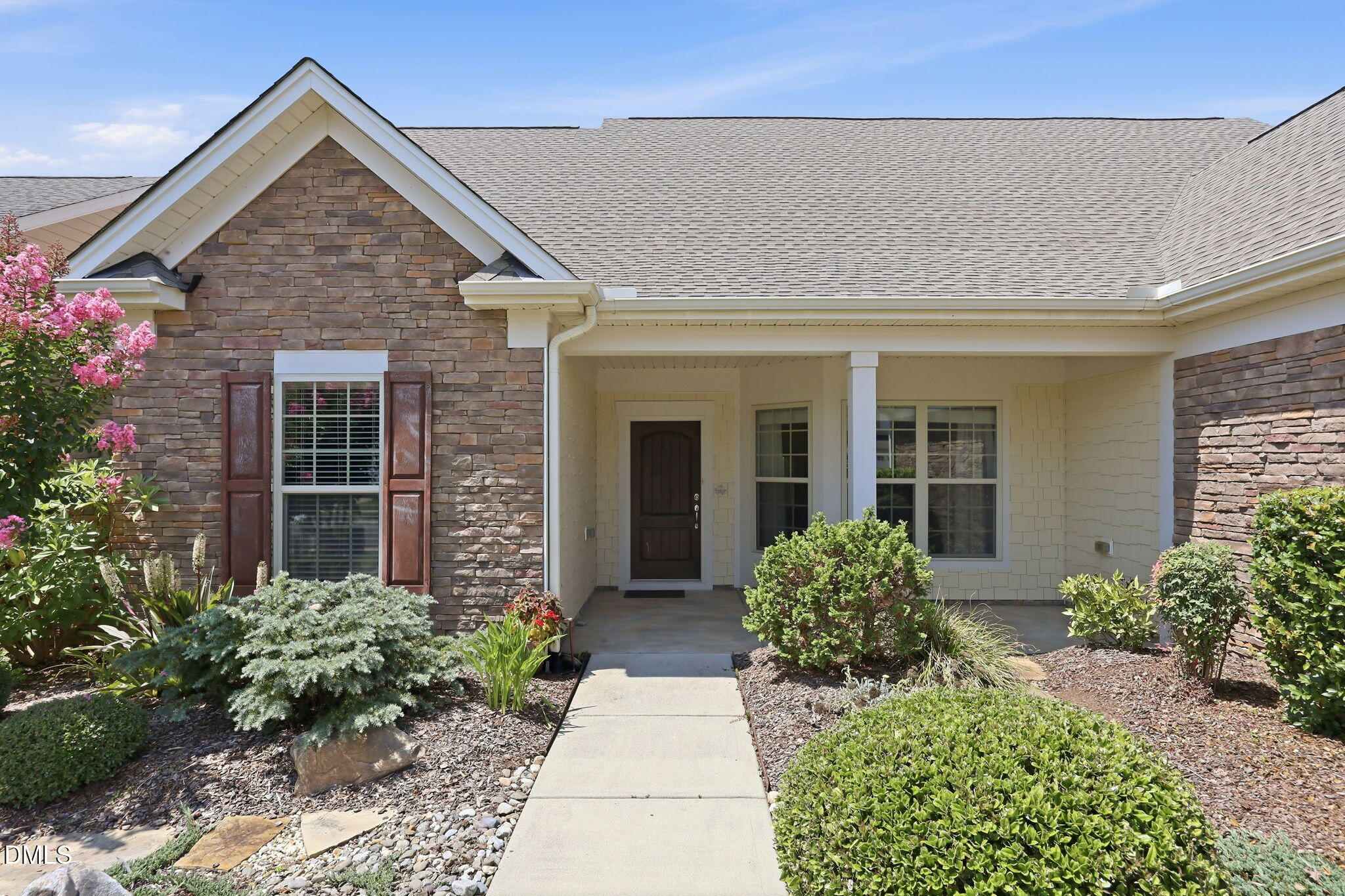 105 Manning Way Property Photo 3