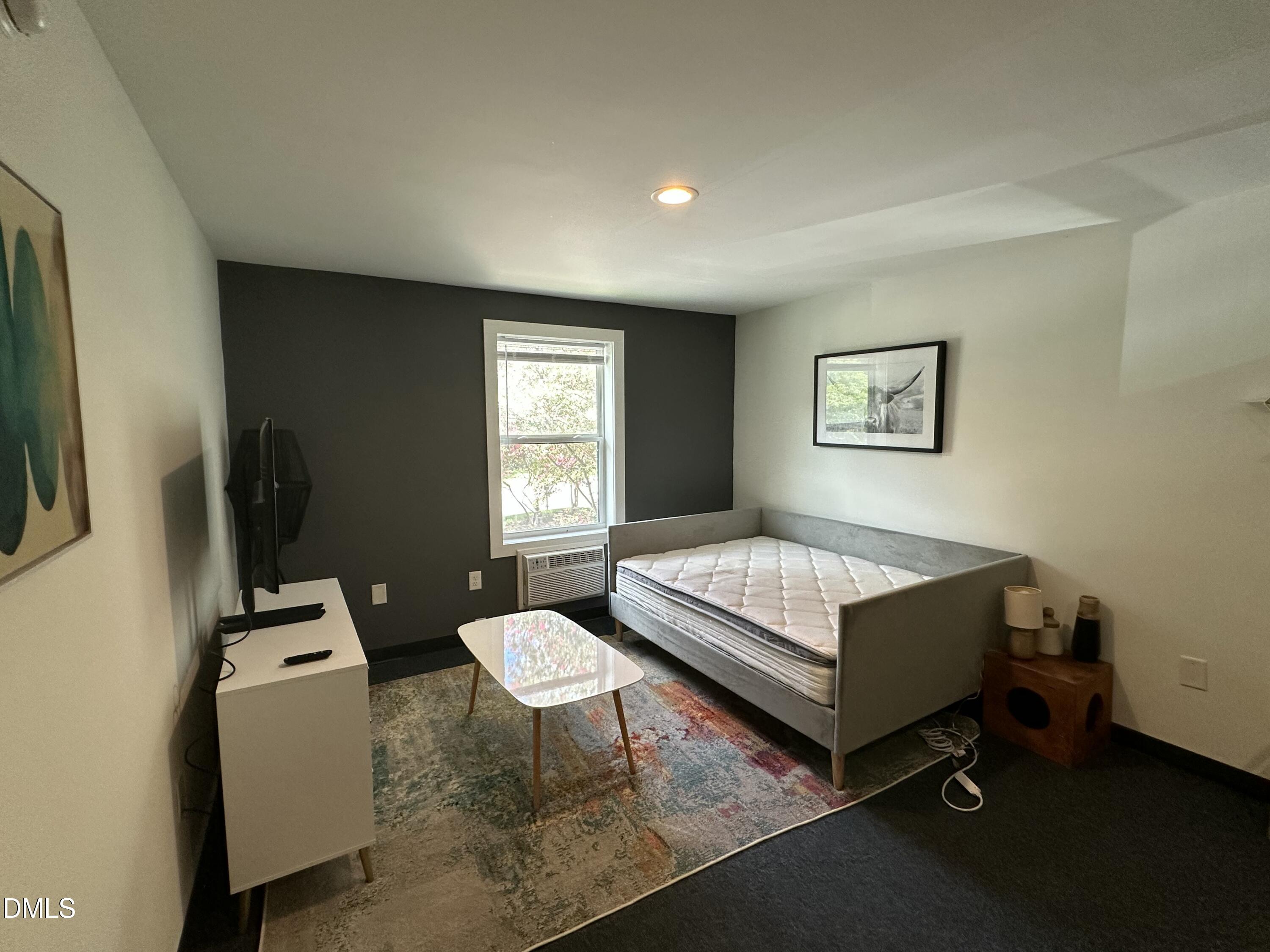 5104 Hollyridge Drive 300 Property Photo 5