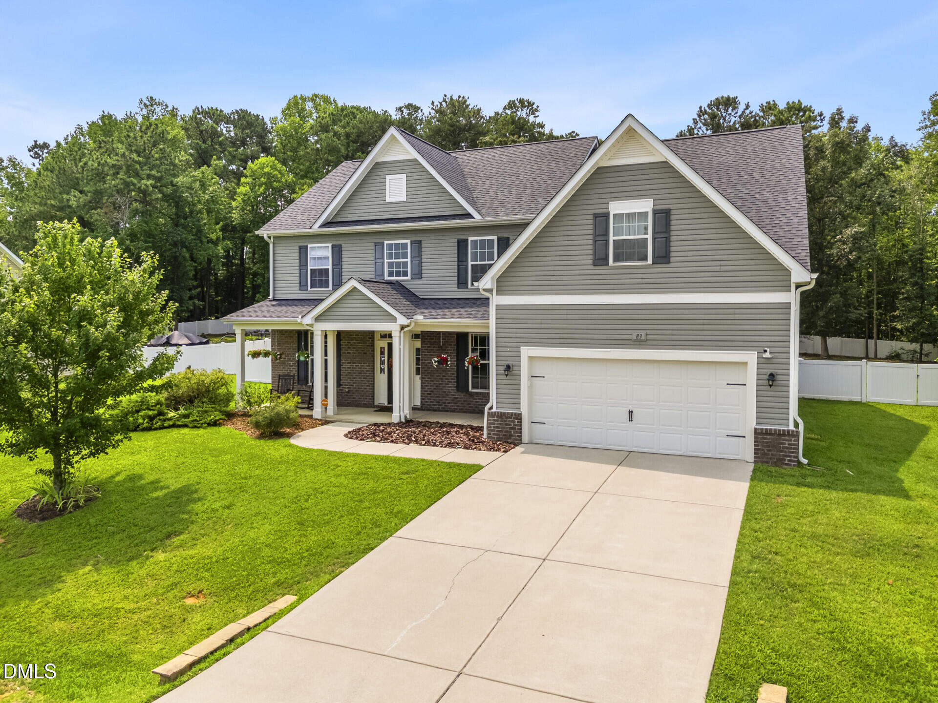 83 Sunbury Court Property Photo 4
