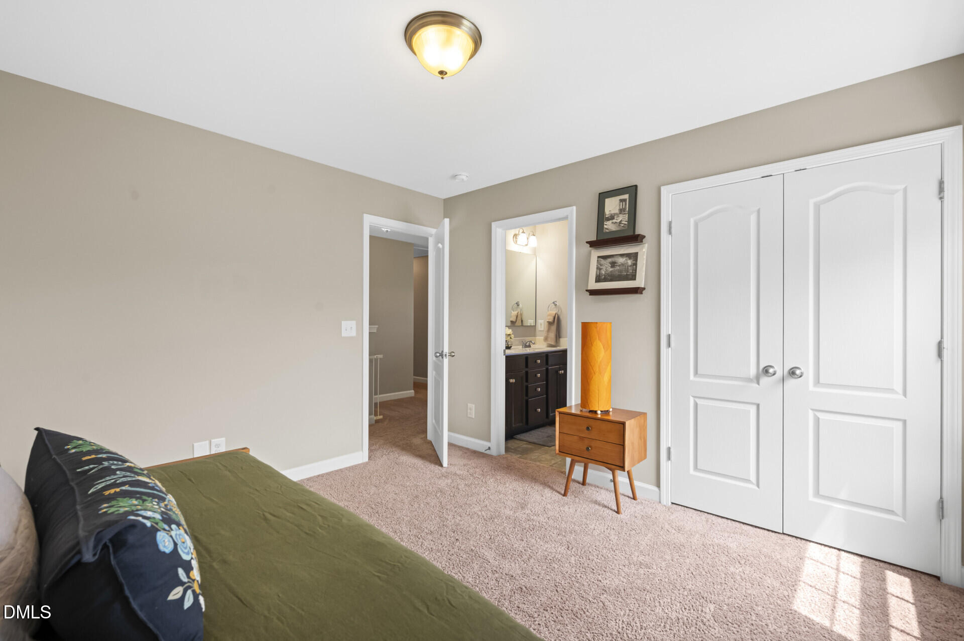 83 Sunbury Court Property Photo 38