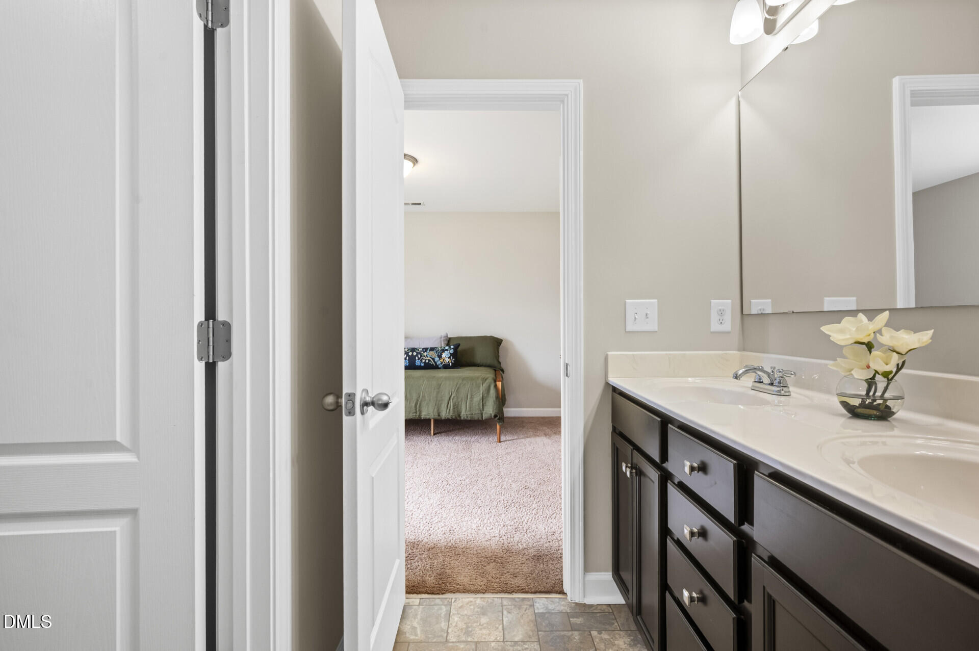 83 Sunbury Court Property Photo 41