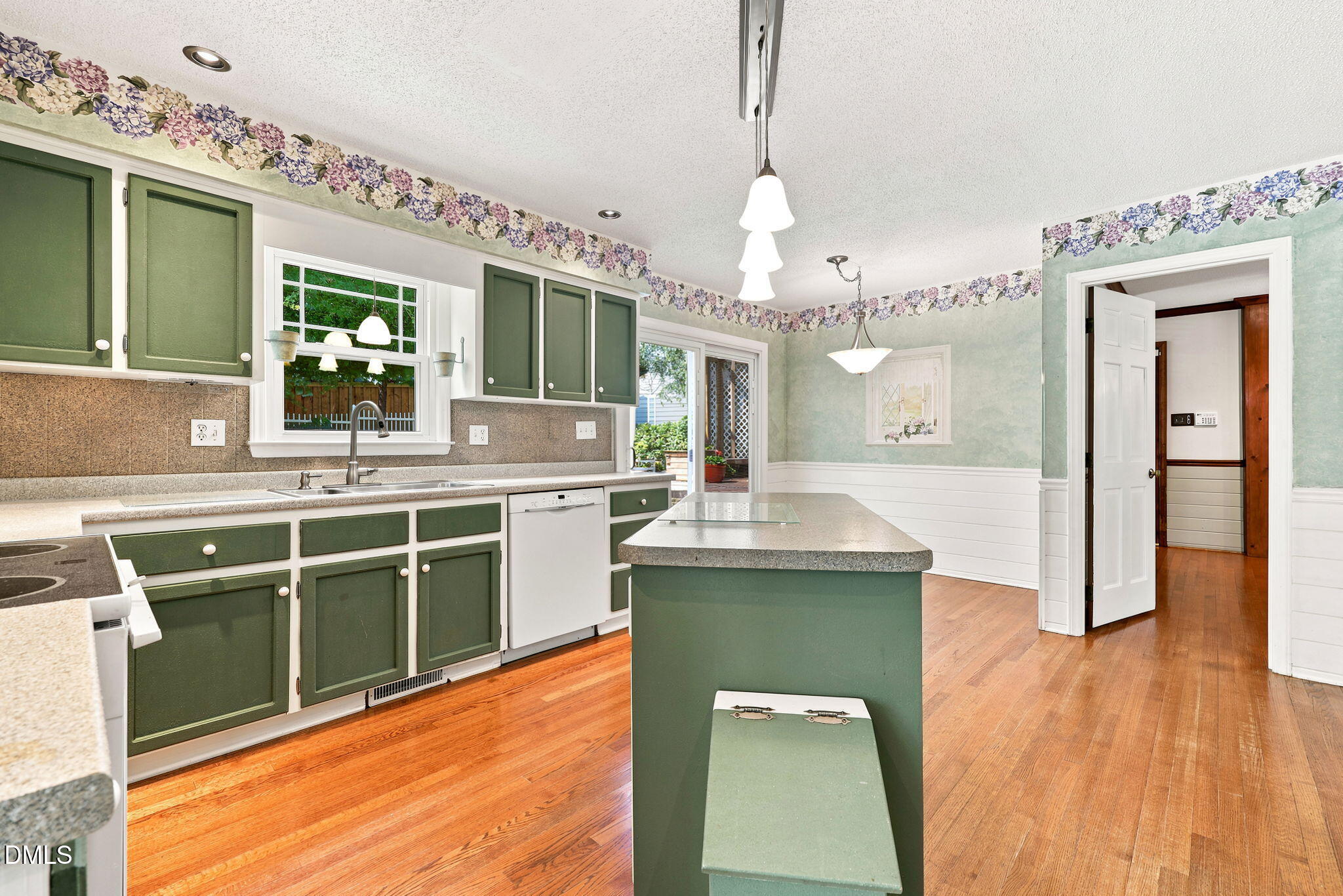 206 Whitehall Way Property Photo 17
