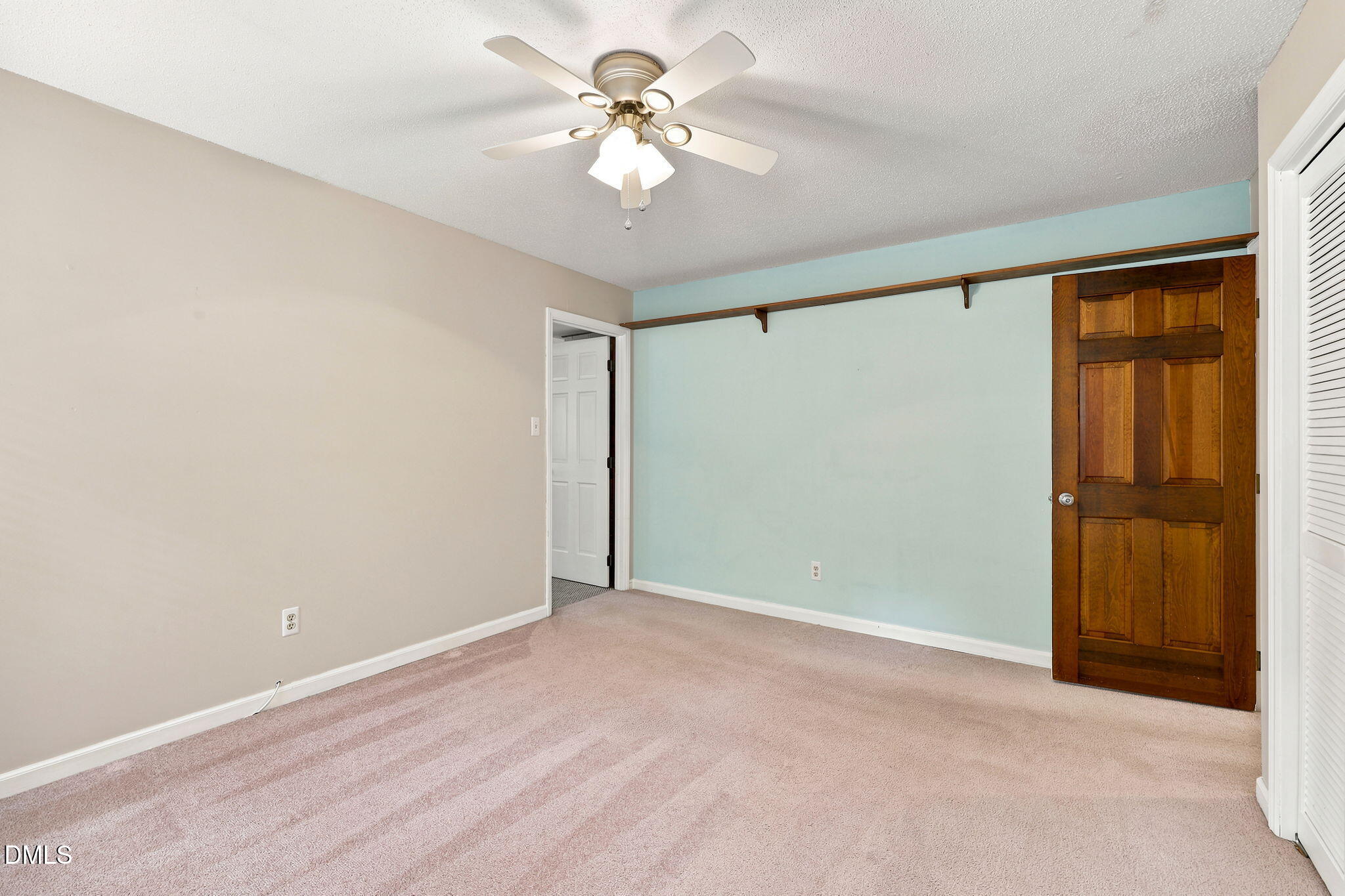 206 Whitehall Way Property Photo 35