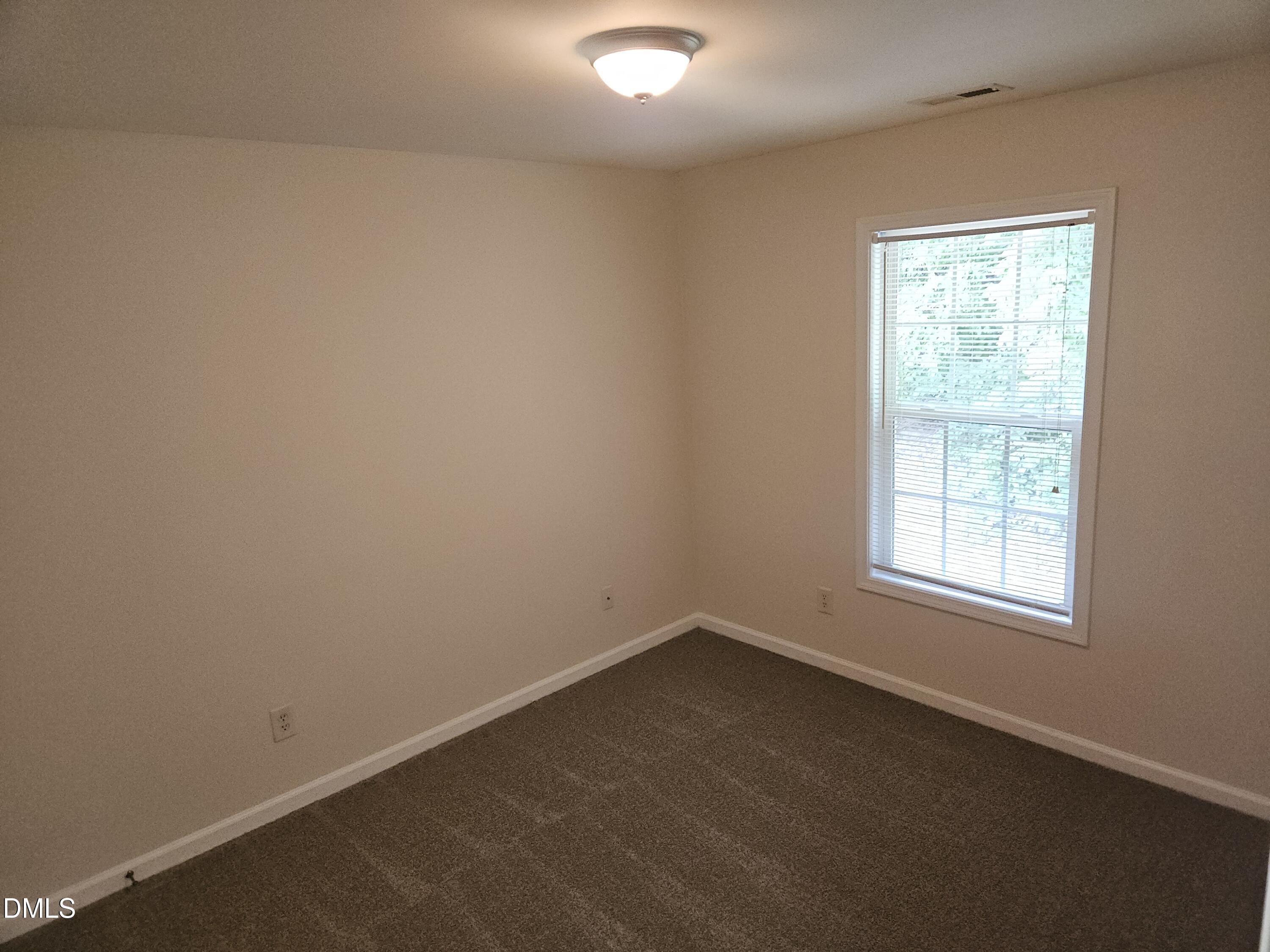 5900 Wynmore Road Property Photo 17