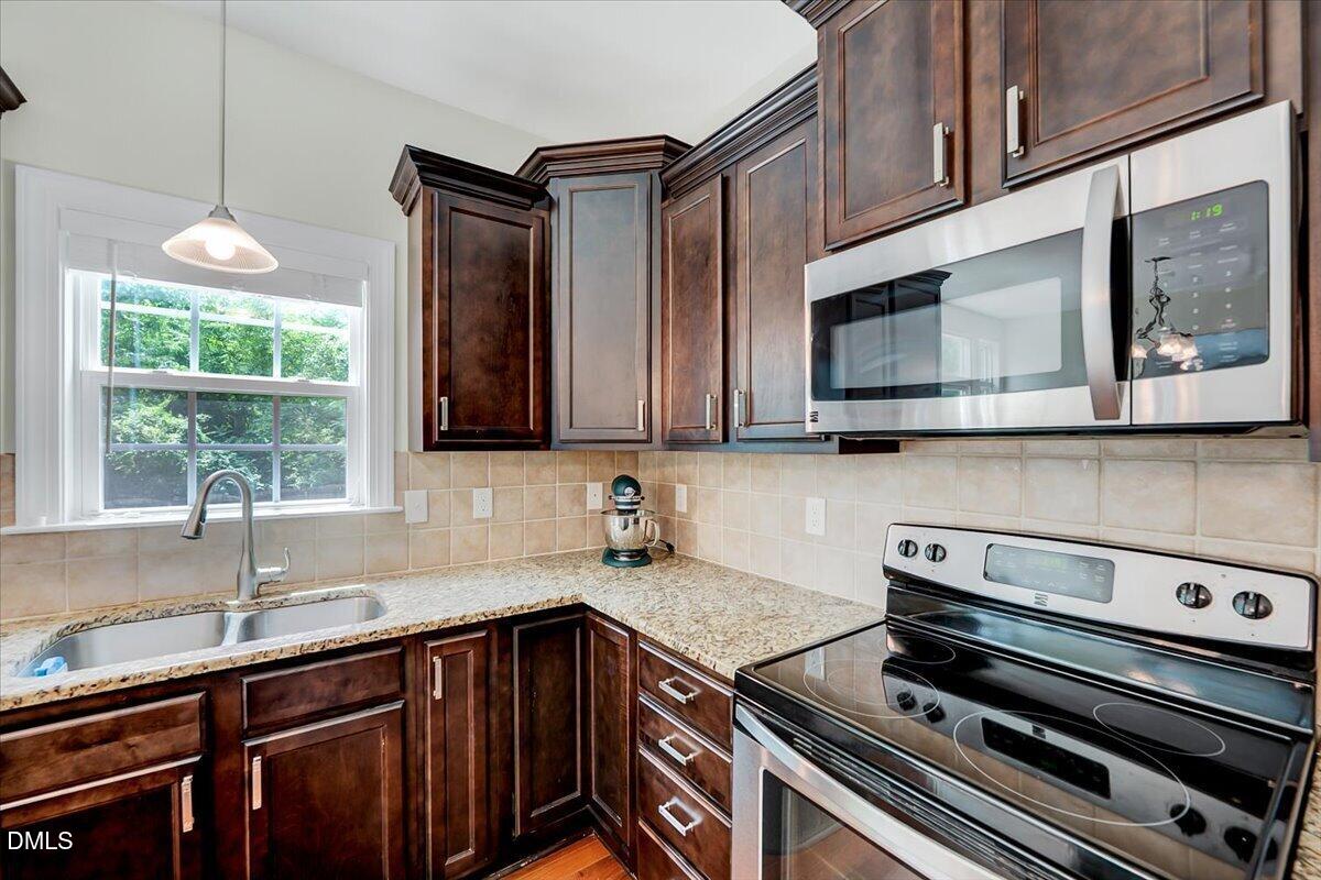 8104 Consella Way Property Photo 13