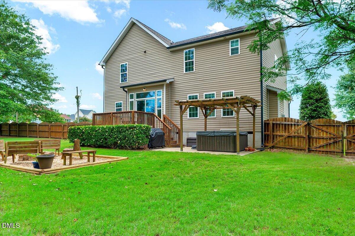 8104 Consella Way Property Photo 30