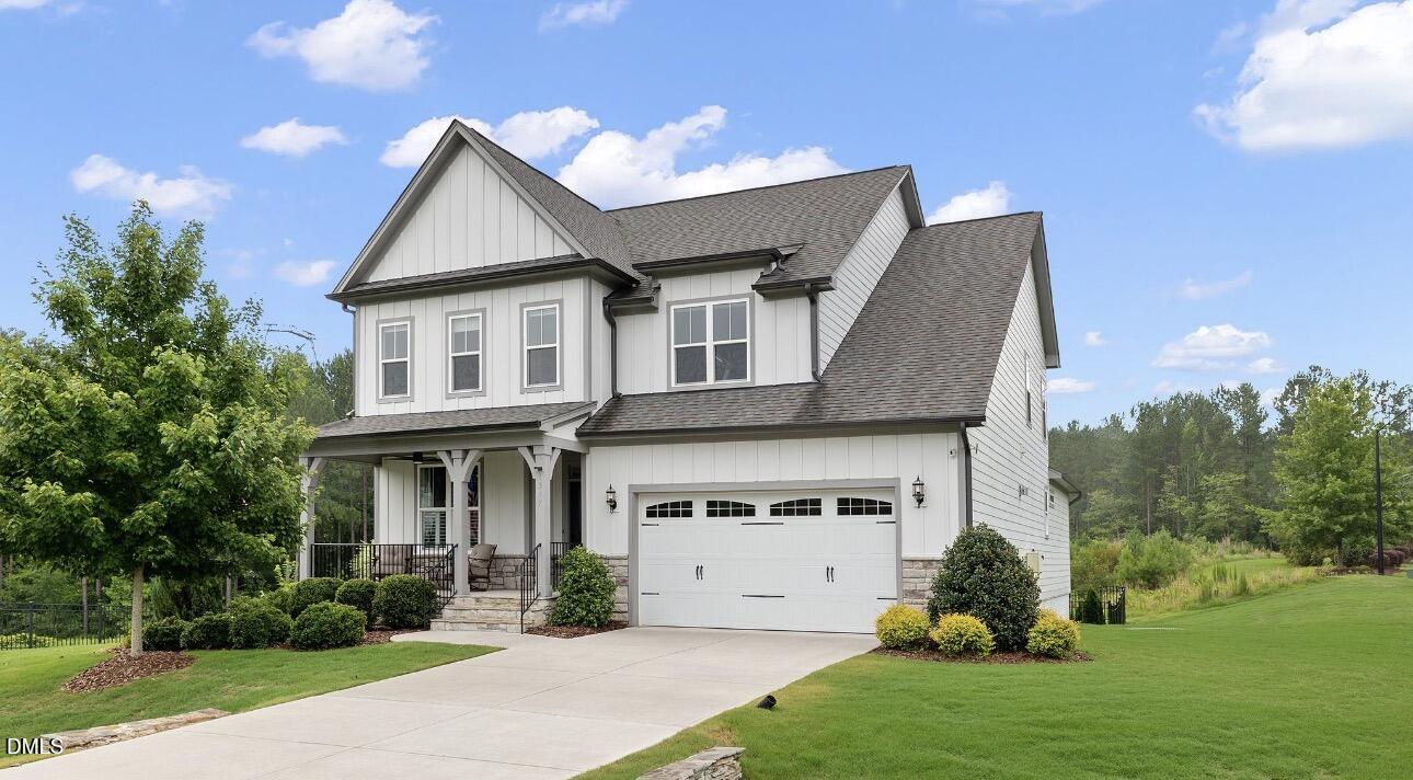 1317 Magnolia Gln Circle