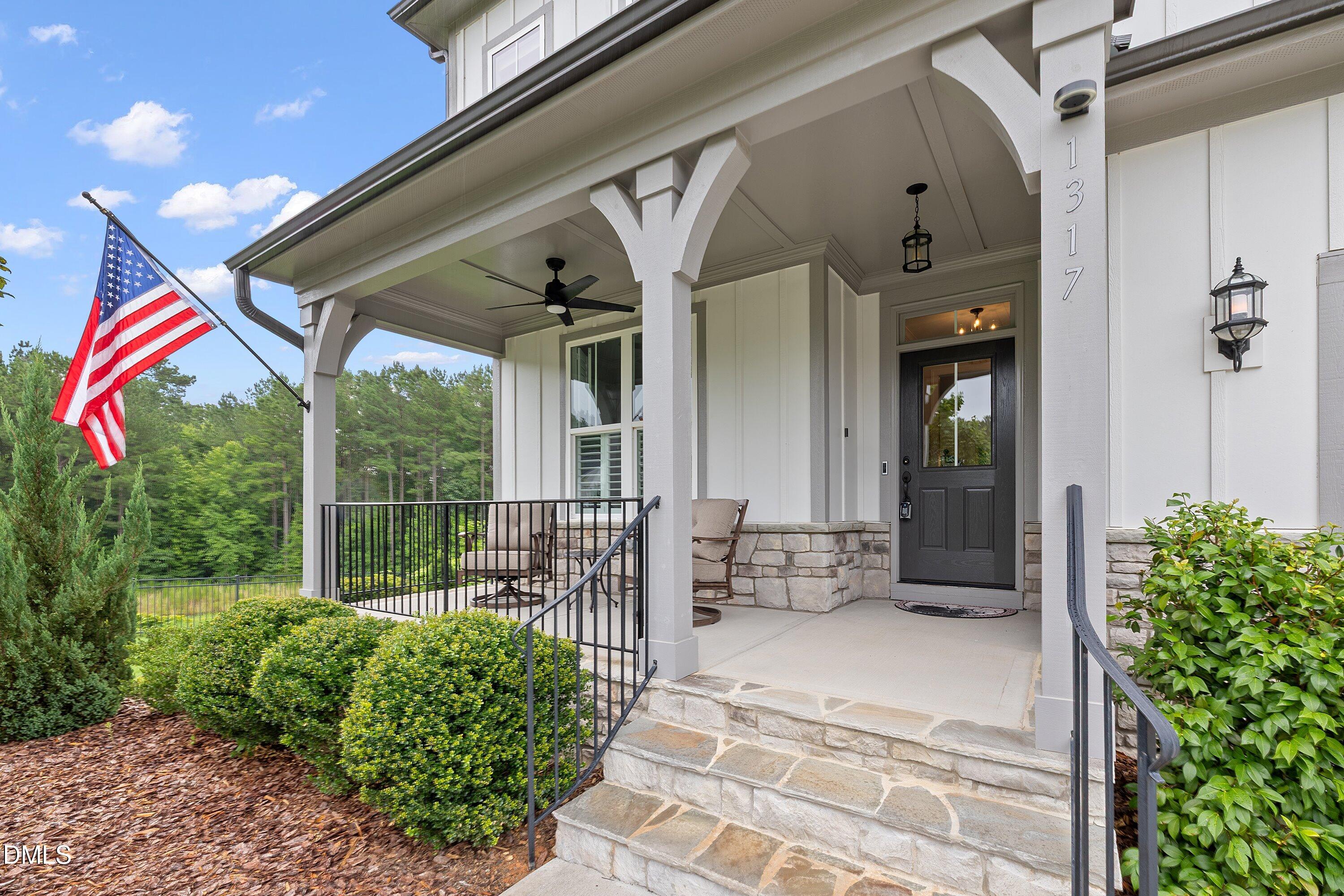 1317 Magnolia Gln Circle Property Photo 2
