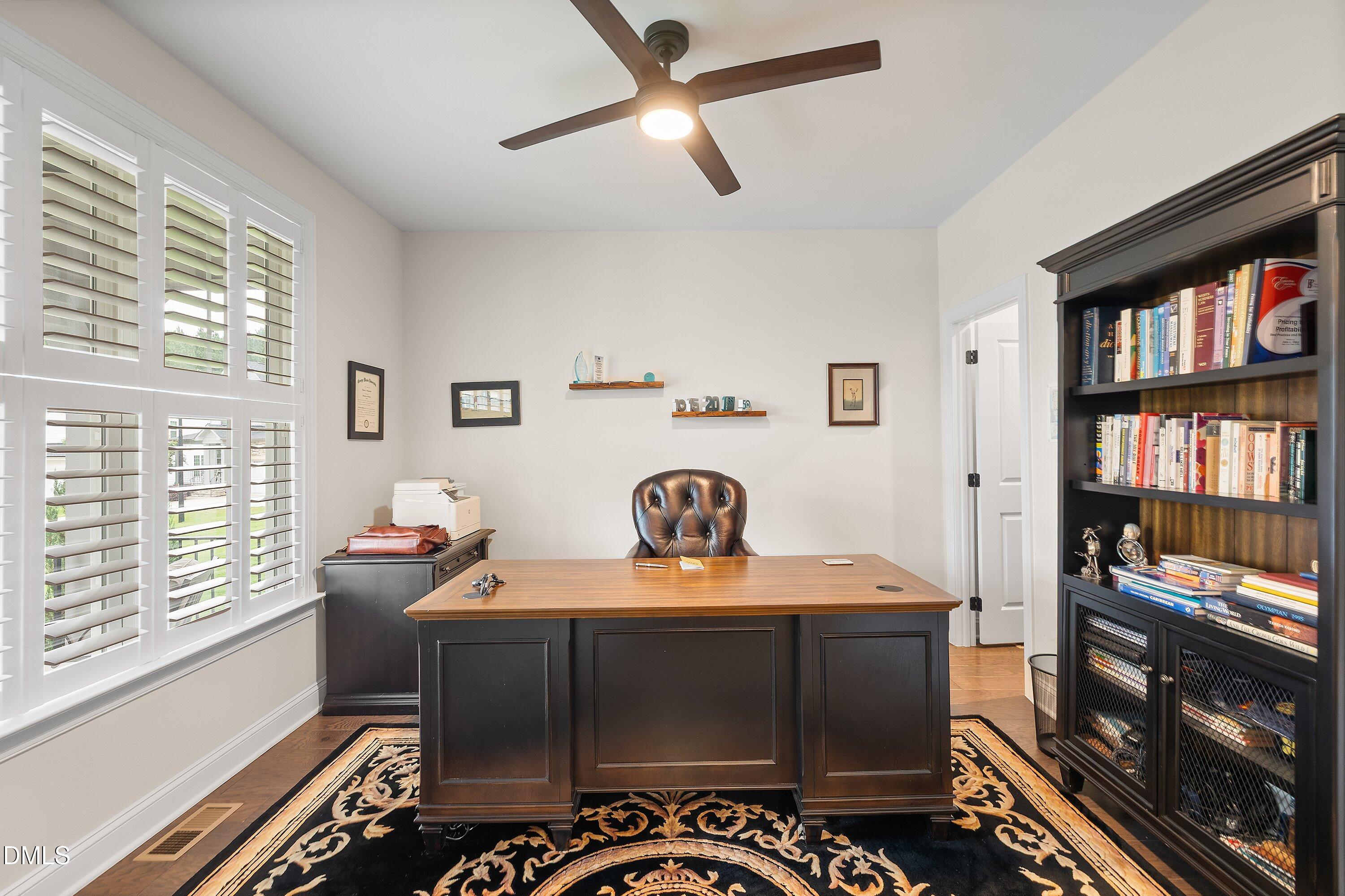 1317 Magnolia Gln Circle Property Photo 5
