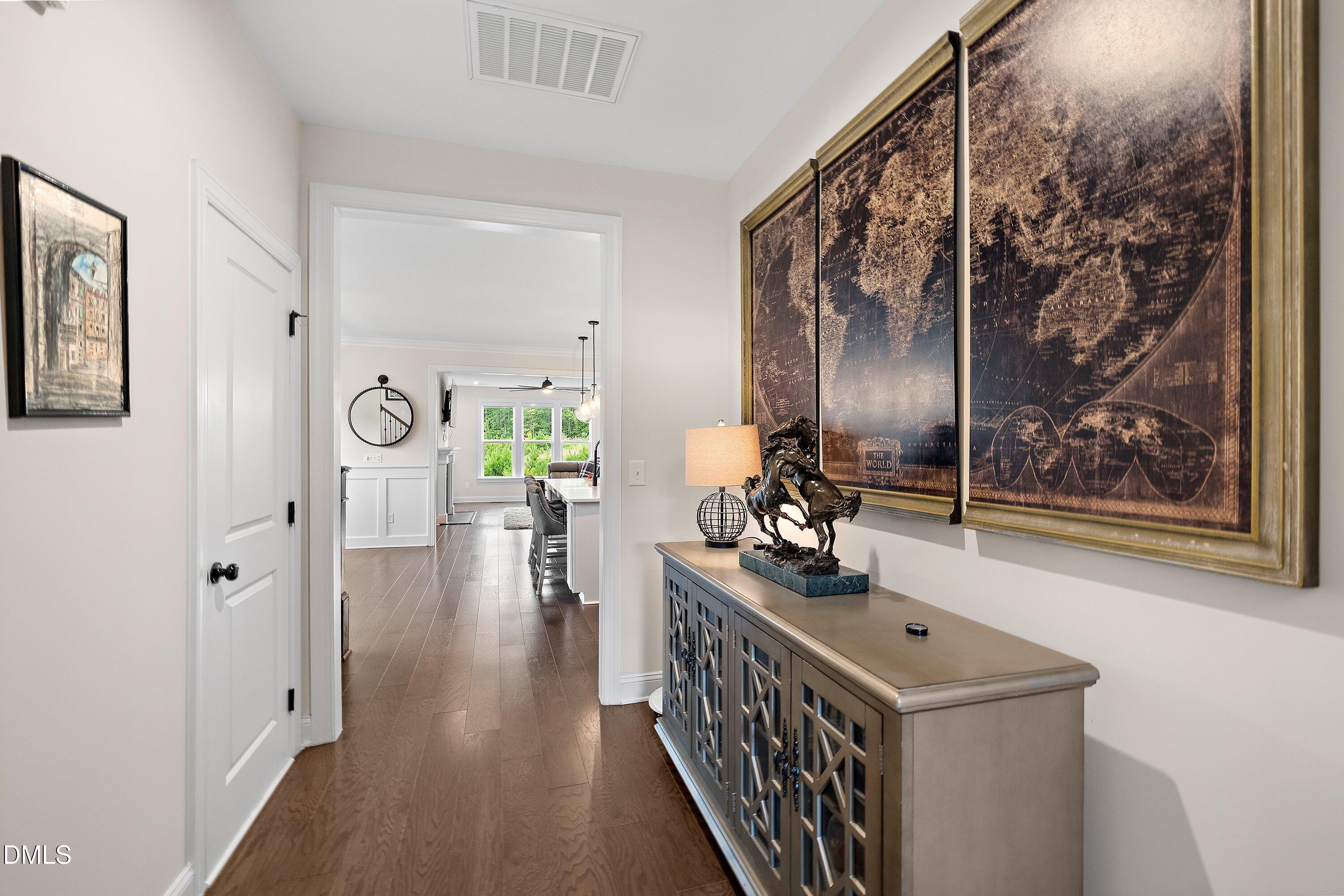 1317 Magnolia Gln Circle Property Photo 6
