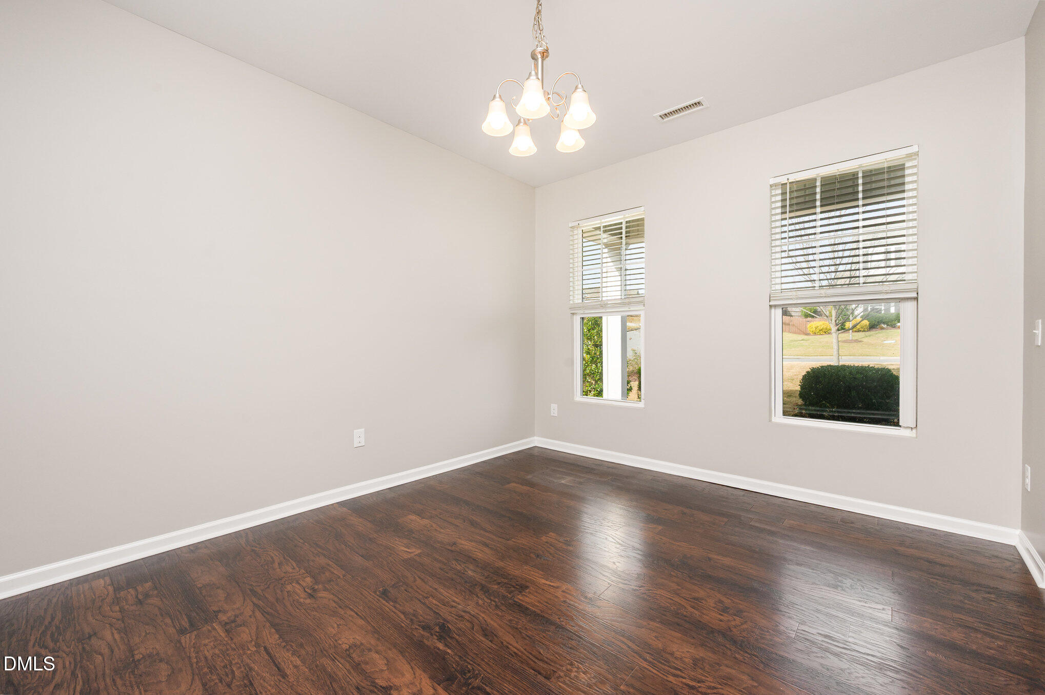 18 Dover Ridge Court Property Photo 7