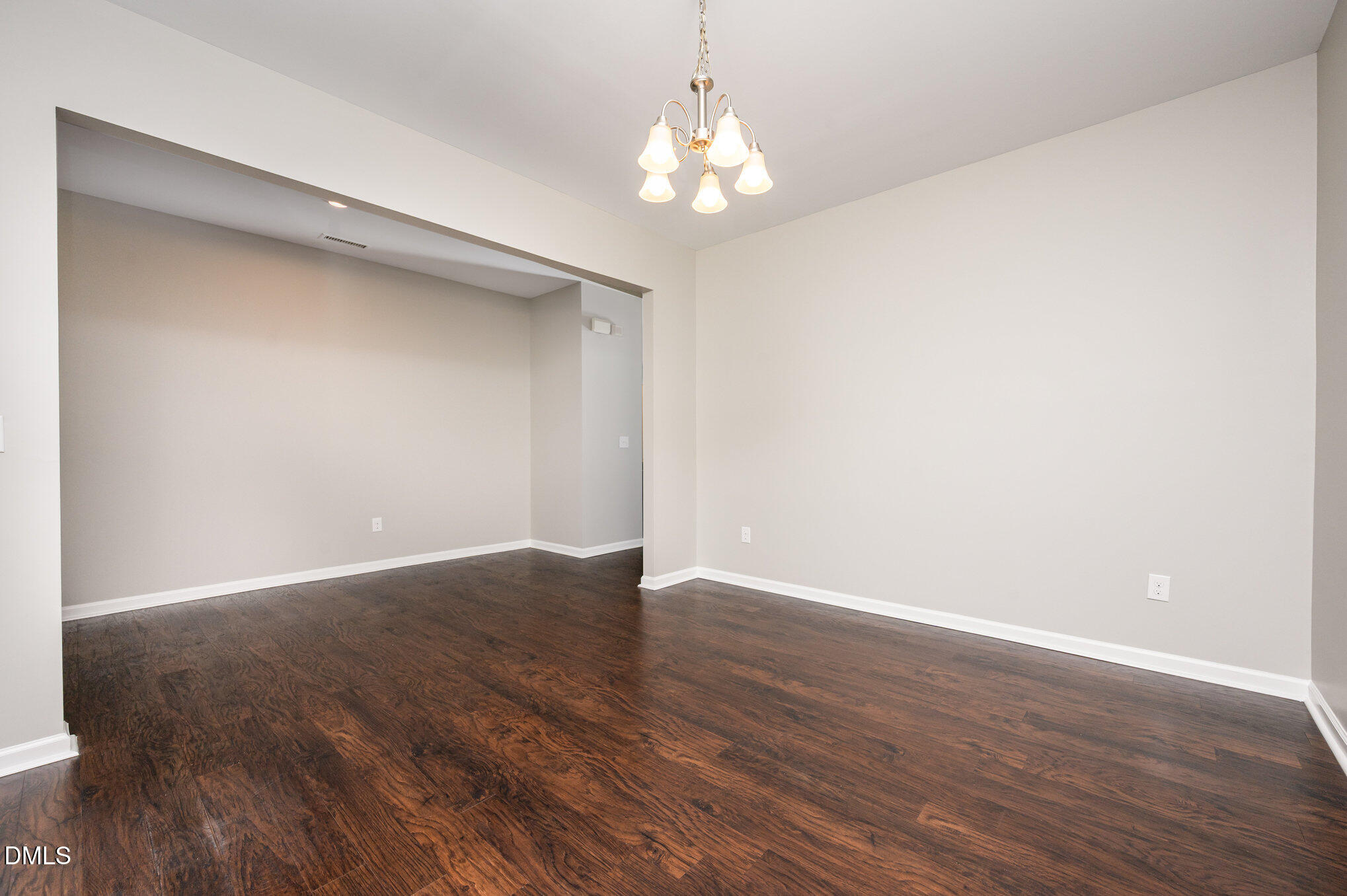 18 Dover Ridge Court Property Photo 8