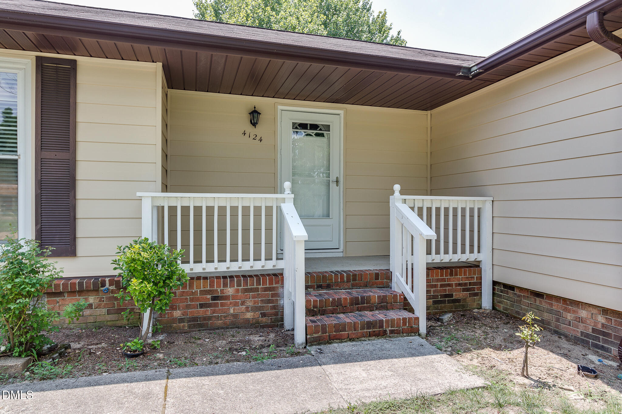 4124 Iverson Street Property Photo 3