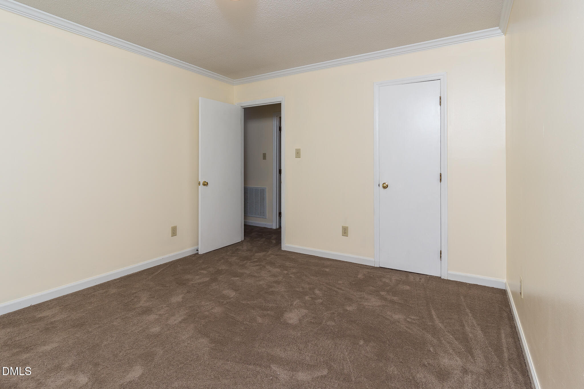 4124 Iverson Street Property Photo 31
