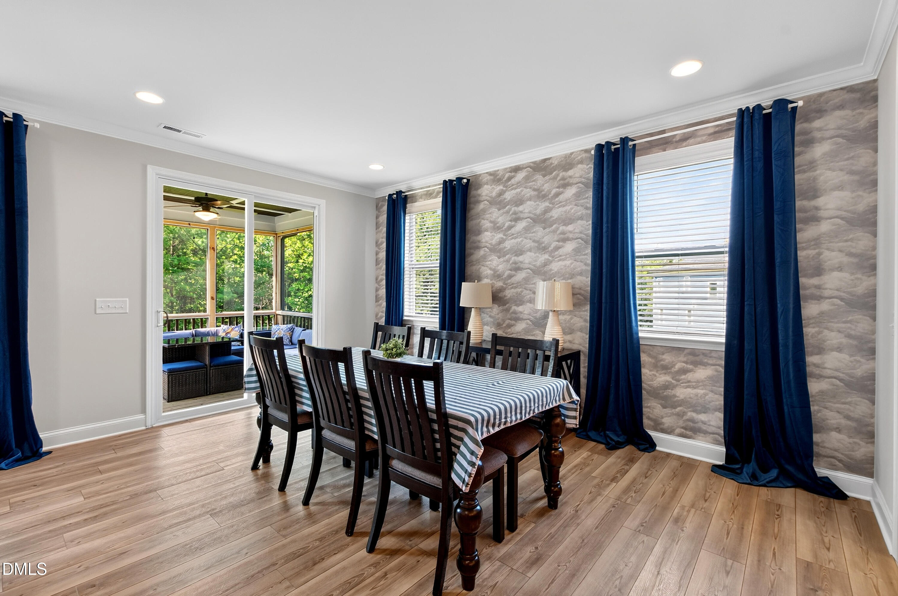 6741 Winter Garden Way Property Photo 3