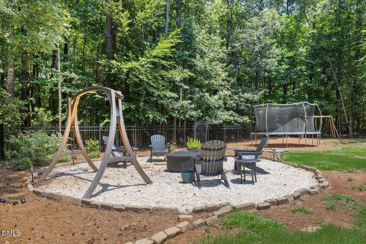 2417 Sterling Crest Drive Property Photo 16