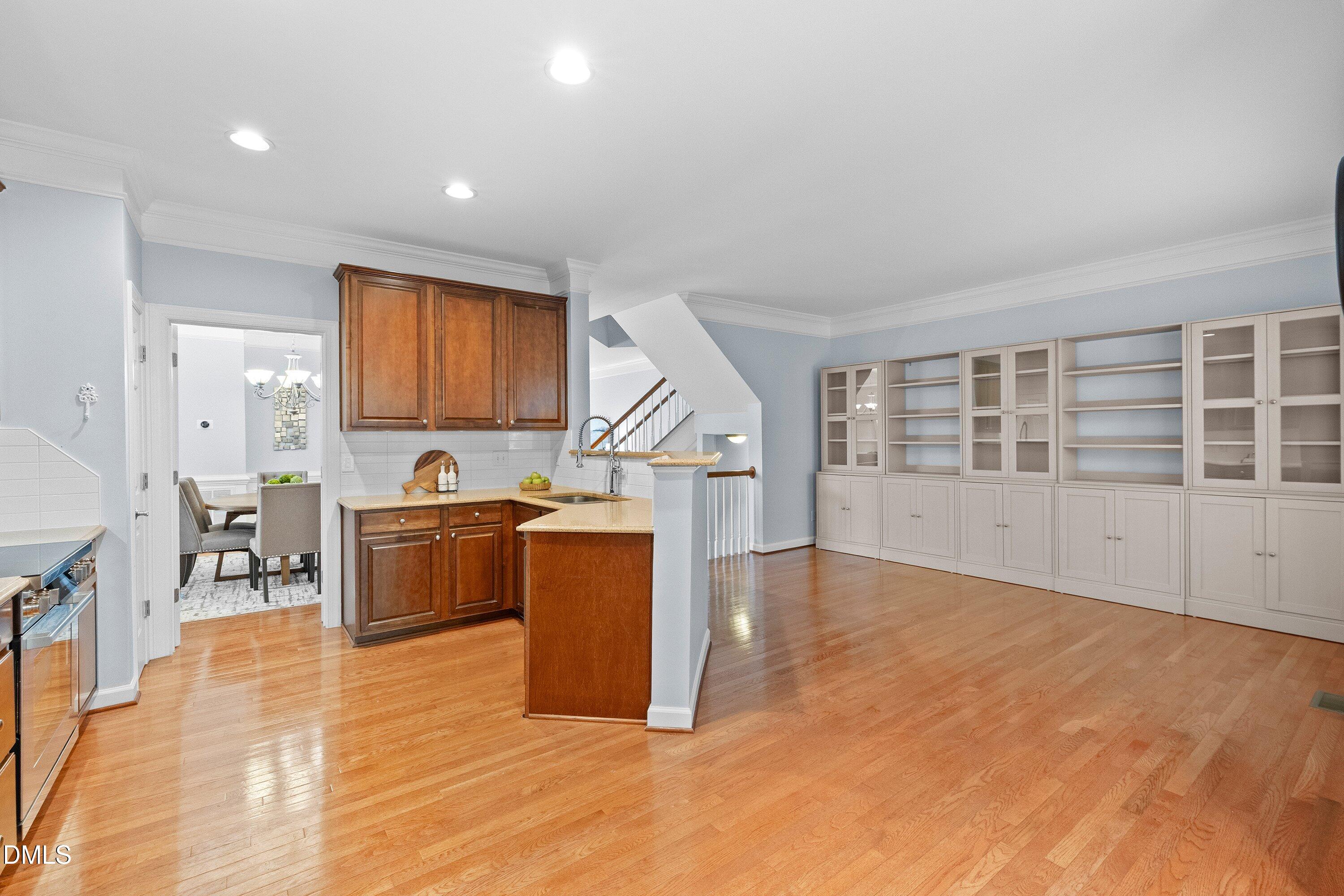 807 Kirkeenan Circle Property Photo 14